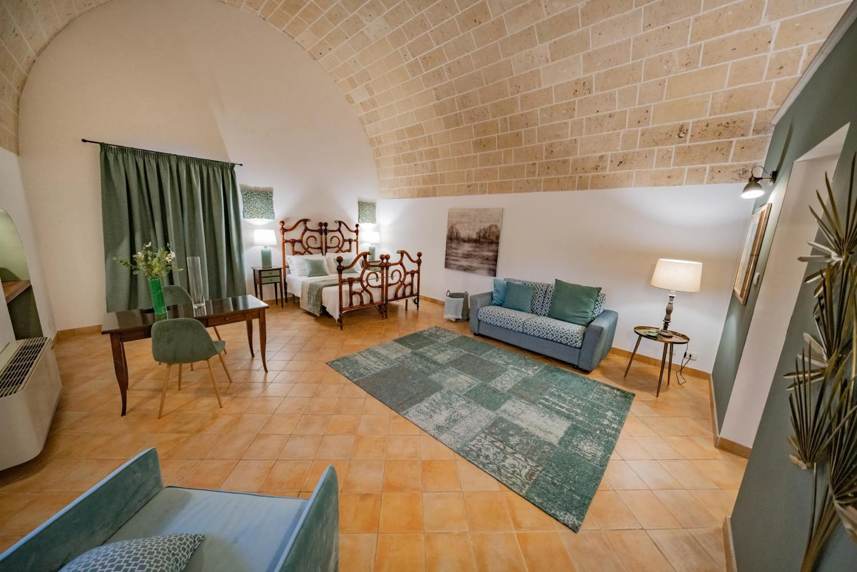 Photo of the whole room in Masseria Torre Spagnola