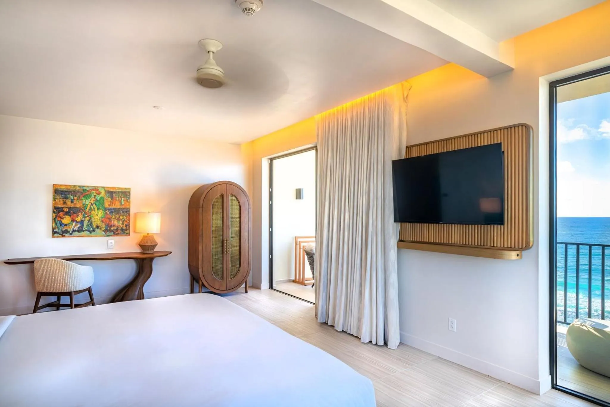 Photo of the whole room, Bed in Hotel Indigo Bridgetown Barbados by IHG