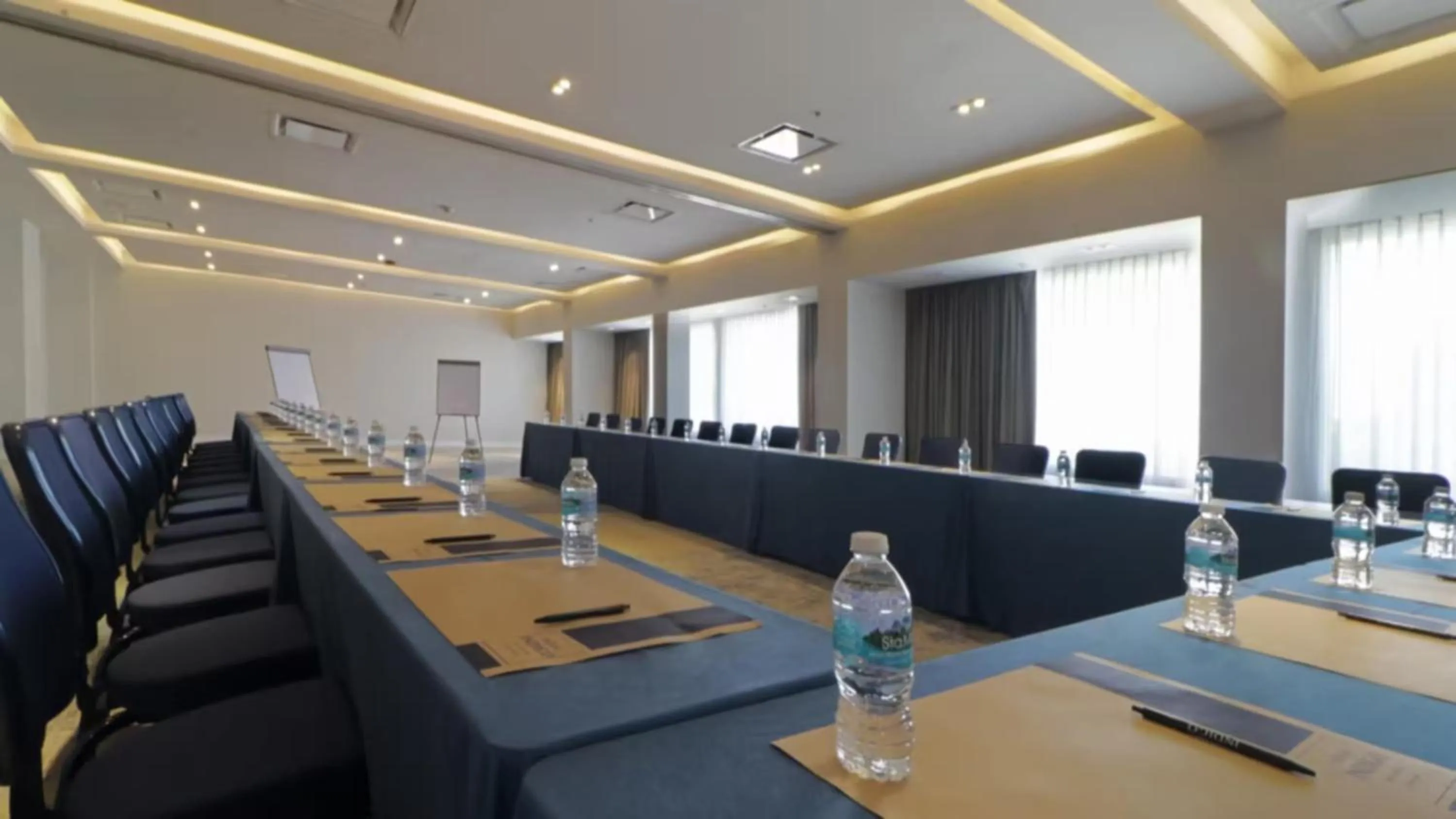 Meeting/conference room in Hotel Indigo Bridgetown Barbados by IHG