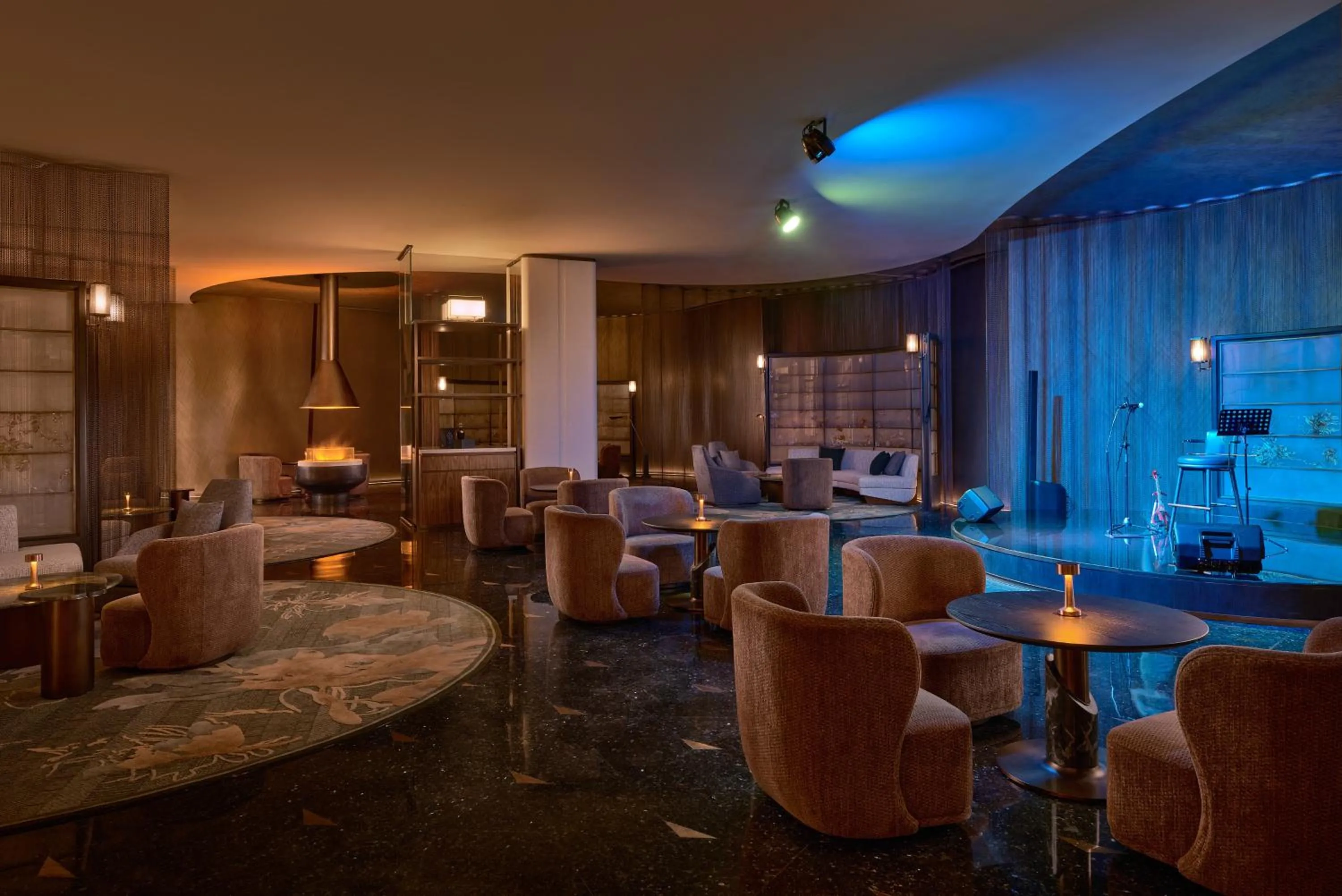Lounge or bar in InterContinental Changchun High Tech Zone by IHG