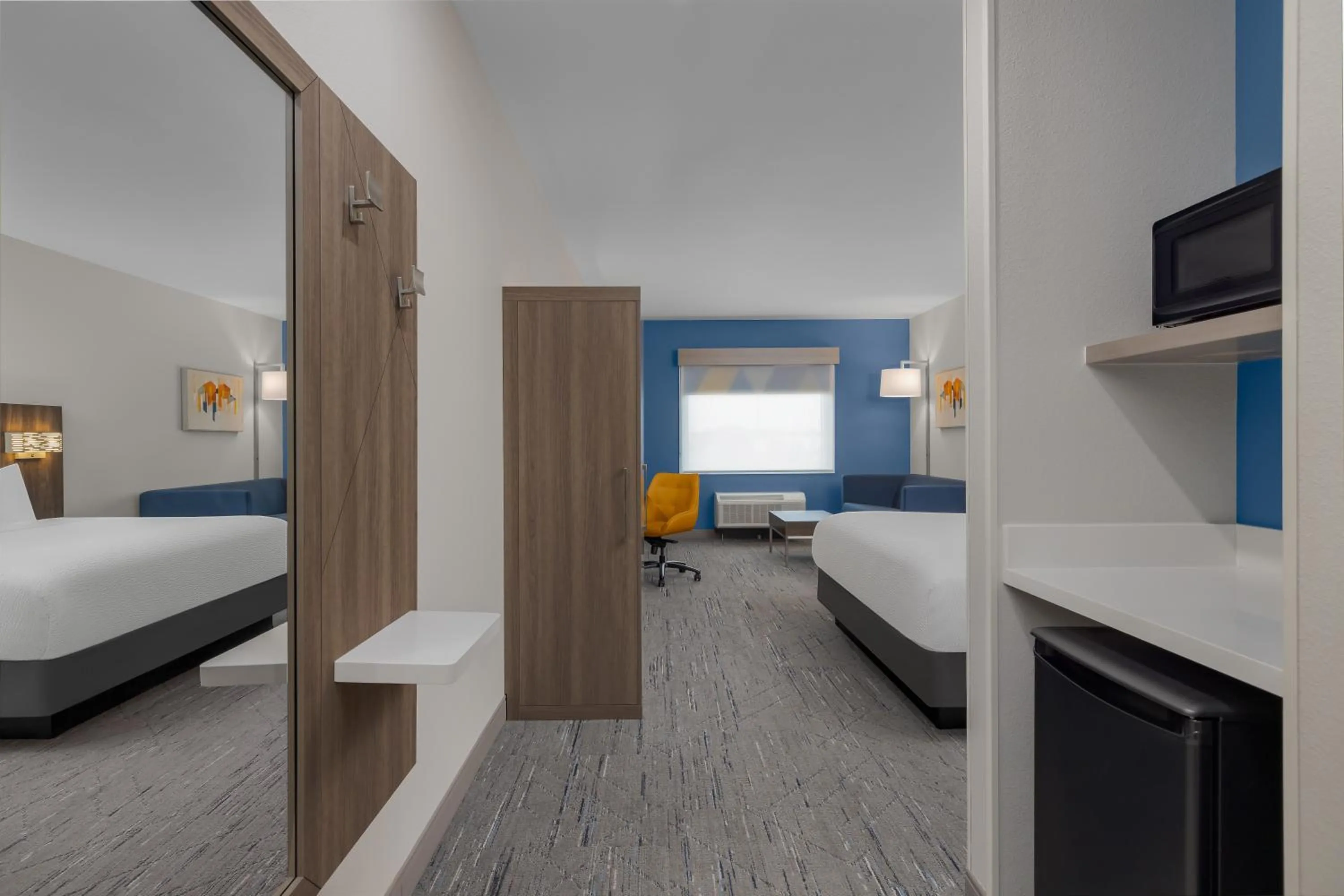 Bed in Holiday Inn Express & Suites Huntsville Northeast by IHG