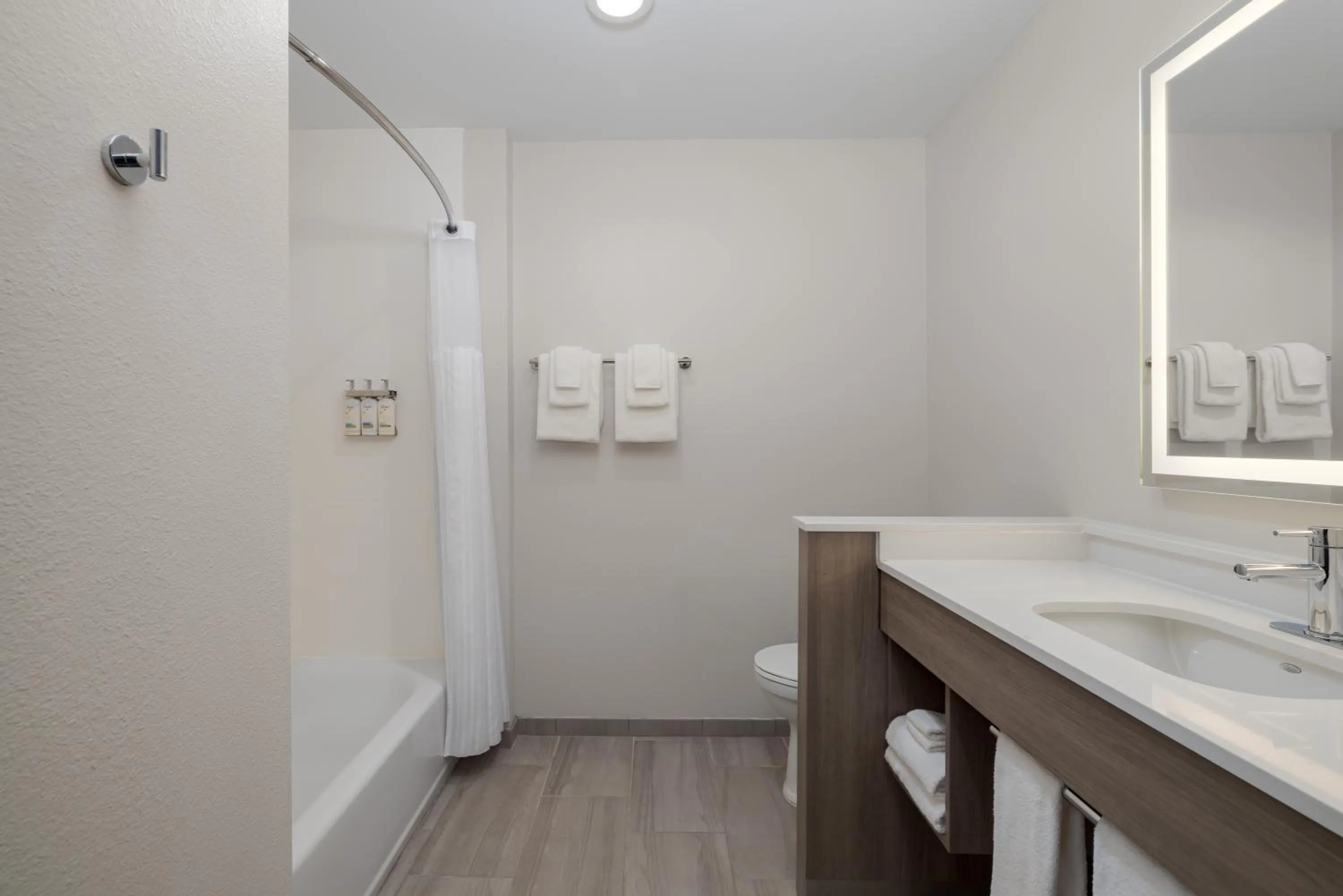 Holiday Inn Express & Suites Huntsville Northeast by IHG