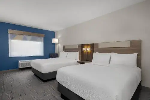 Standard Room with Two Queen Beds in Holiday Inn Express & Suites Huntsville Northeast by IHG Standard Room with Two Queen Beds in Holiday Inn Express & Suites Huntsville Northeast by IHG