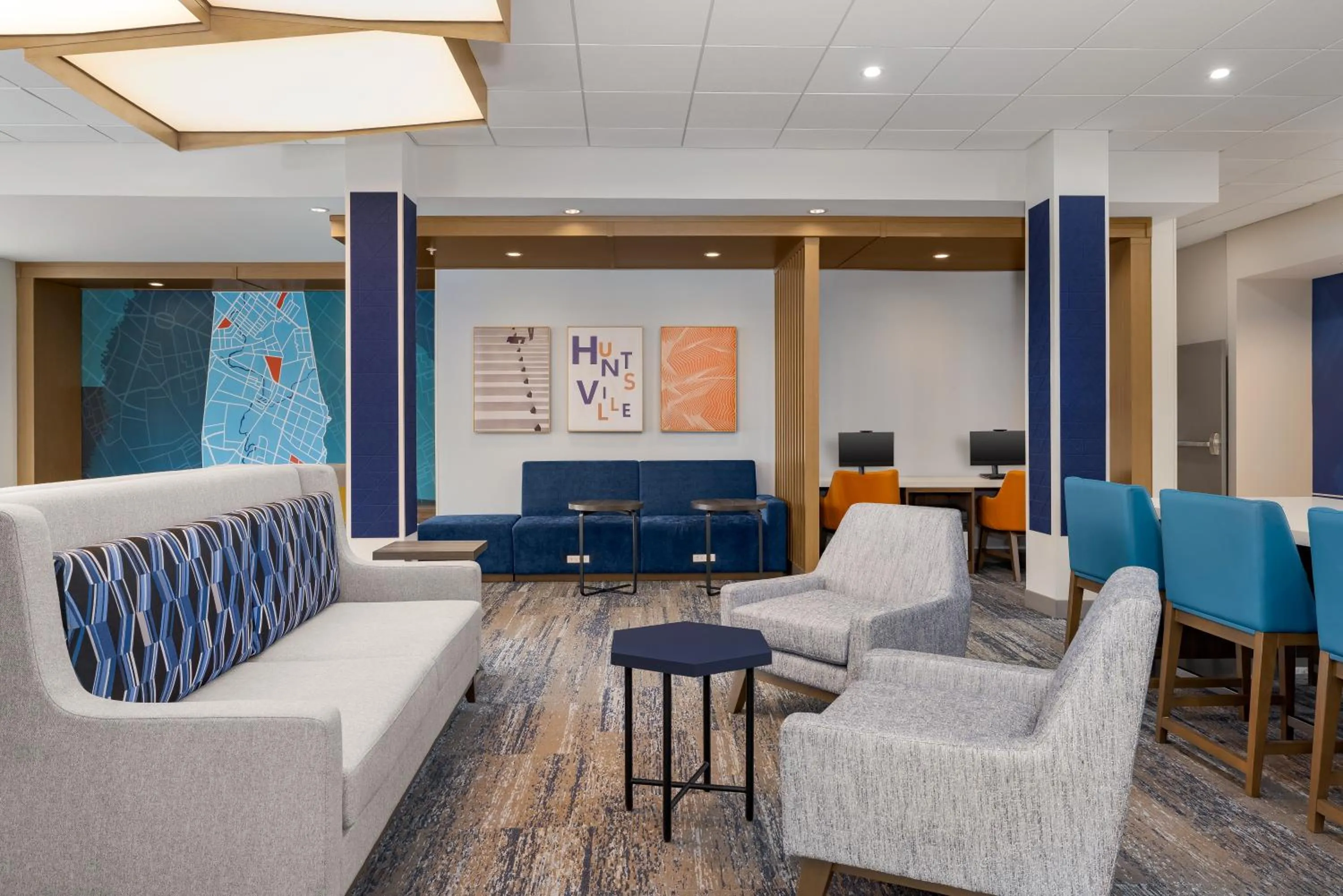Lobby or reception in Holiday Inn Express & Suites Huntsville Northeast by IHG