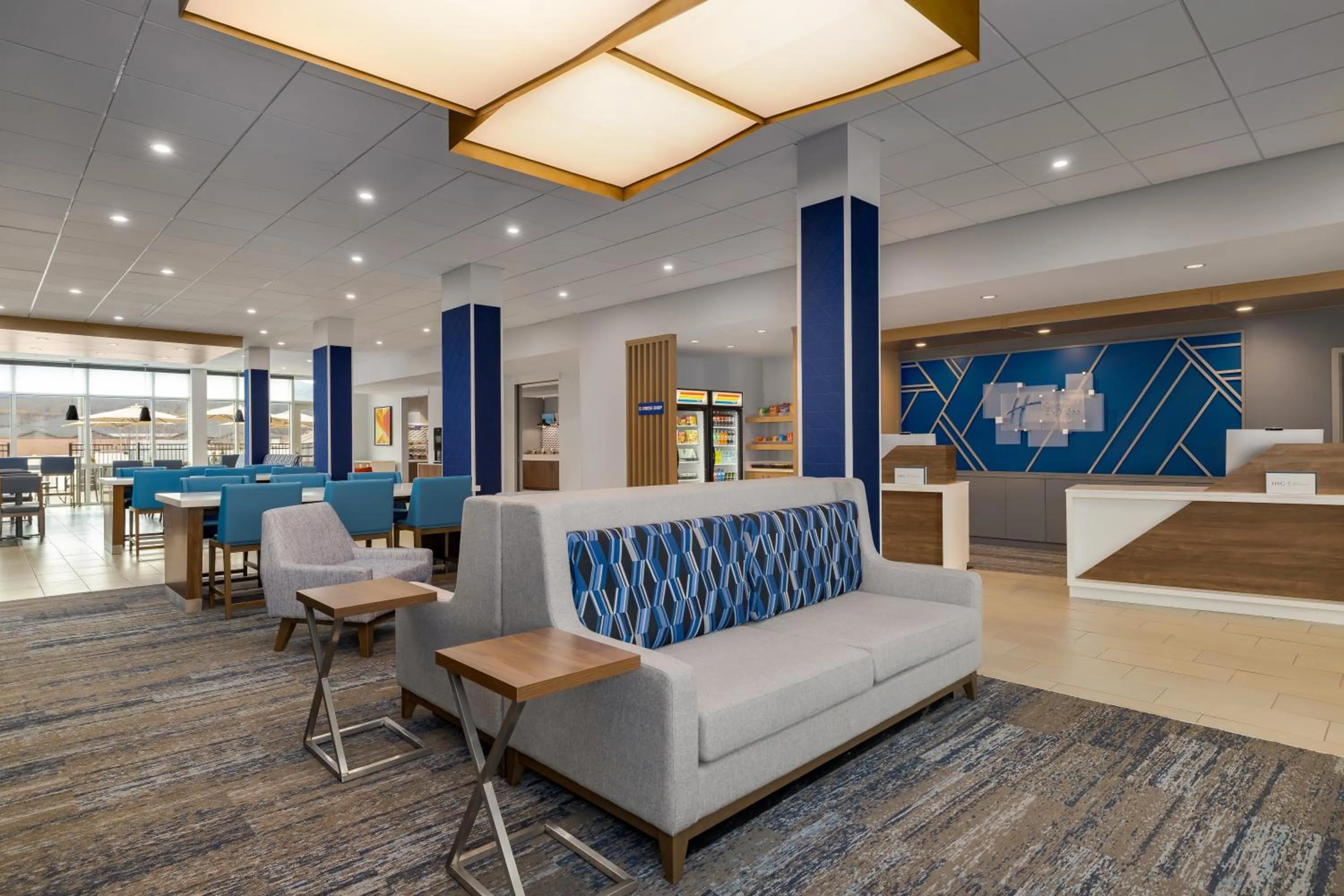 Lobby or reception in Holiday Inn Express & Suites Huntsville Northeast by IHG