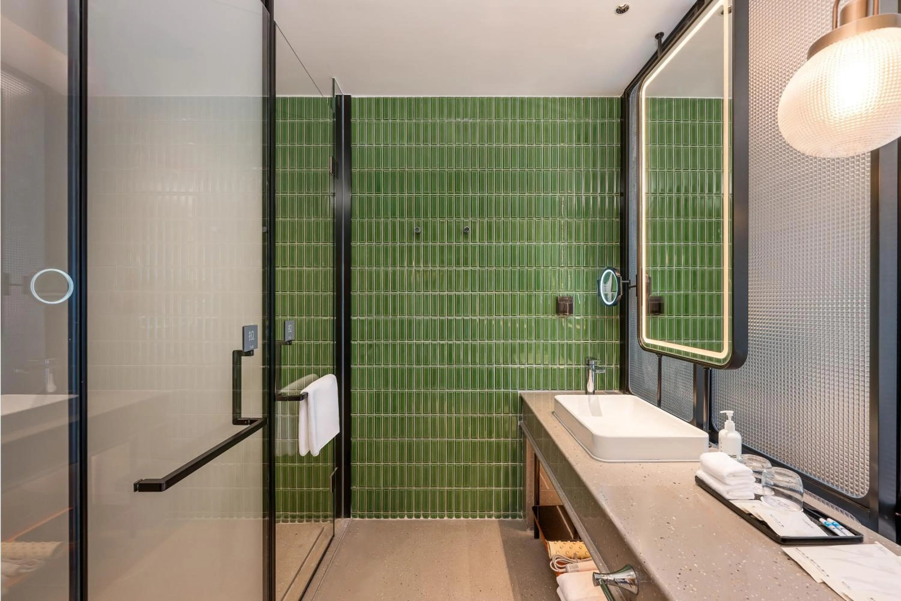 Standard Room in EVEN Hotel Guangzhou Baiyun Station by IHG