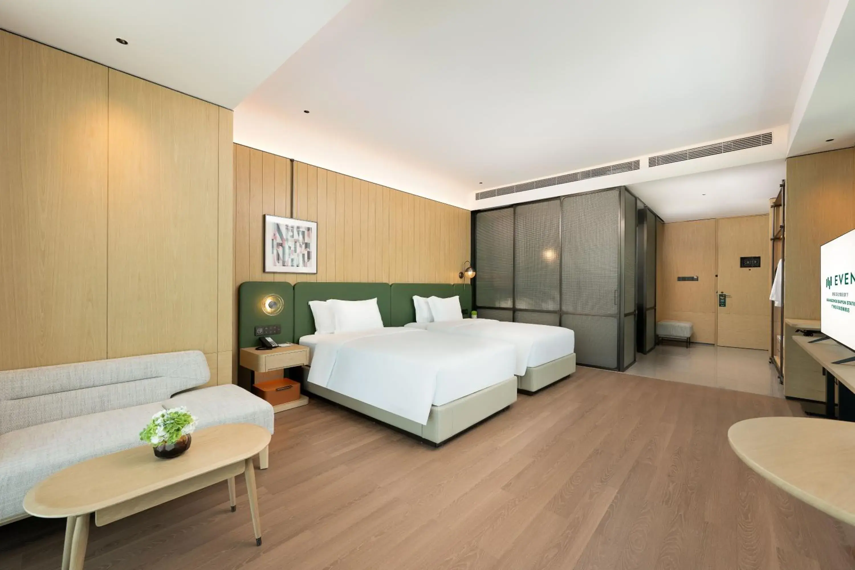 Premium Double Room with Two Double Beds and Smart Fitness Mirror in EVEN Hotel Guangzhou Baiyun Station by IHG Premium Double Room with Two Double Beds and Smart Fitness Mirror in EVEN Hotel Guangzhou Baiyun Station by IHG