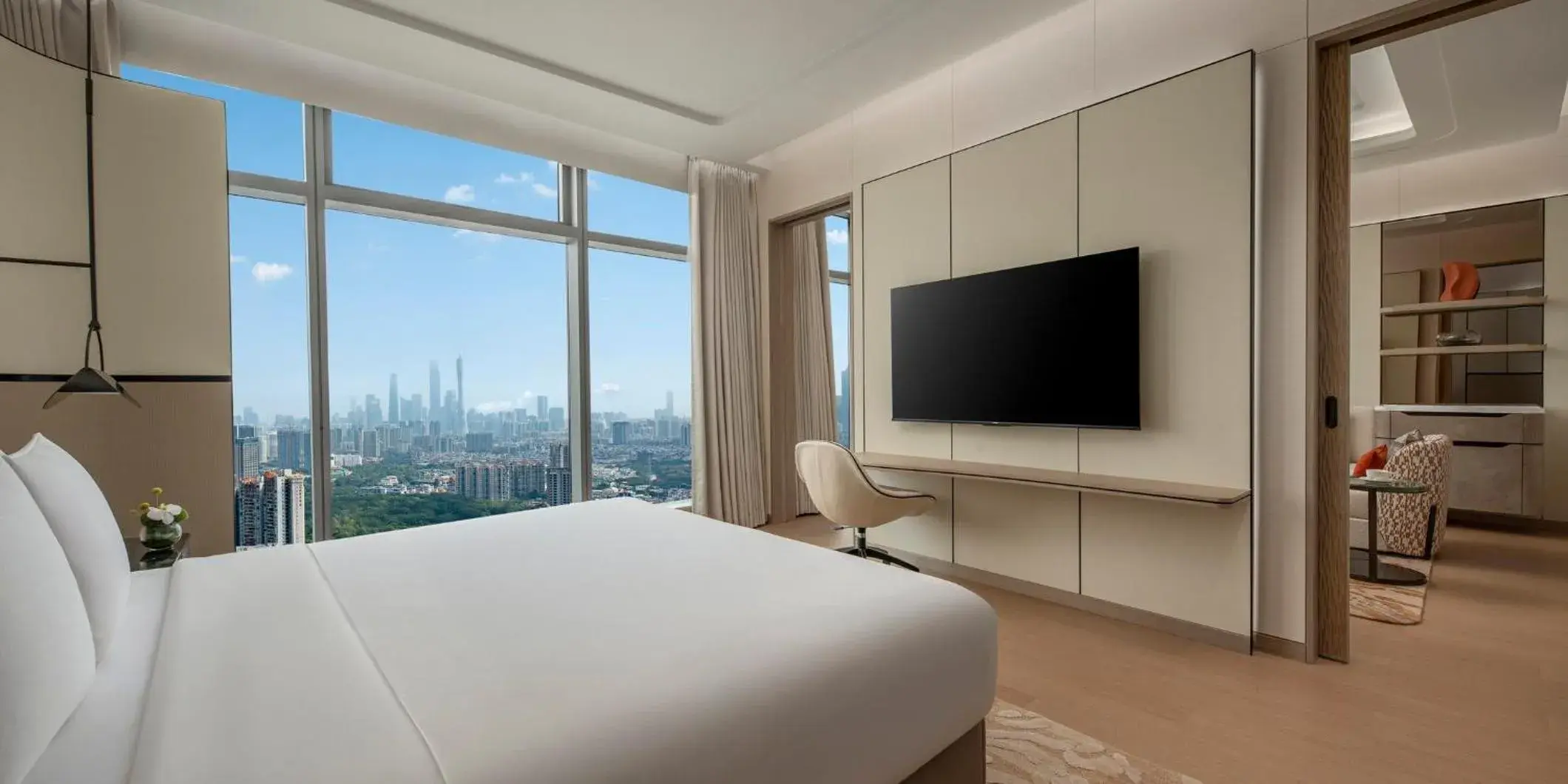 Bedroom, Bed in Crowne Plaza Guangzhou Window of Canton Bedroom, Bed in Crowne Plaza Guangzhou Window of Canton
