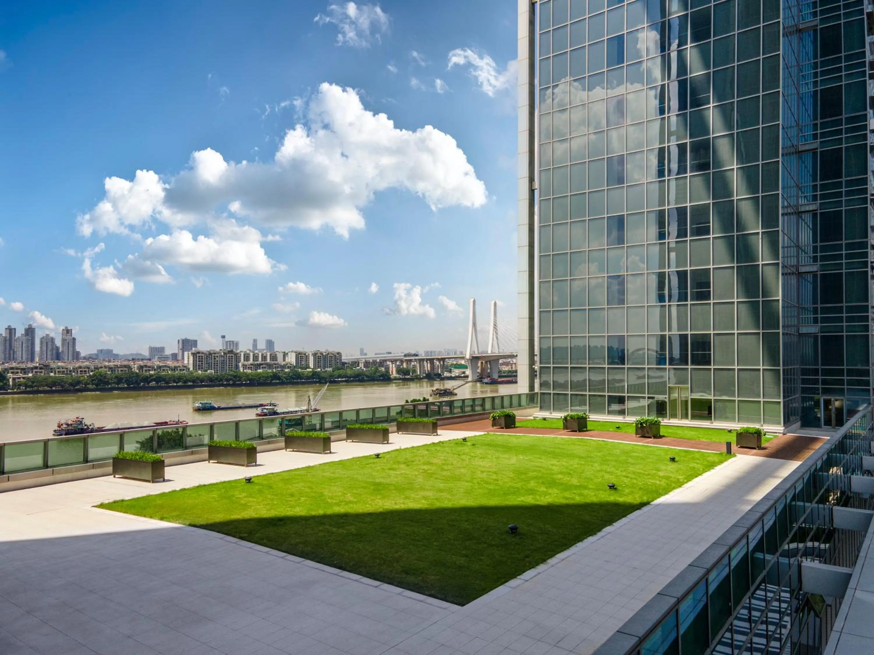 Property building in Crowne Plaza Guangzhou Window of Canton