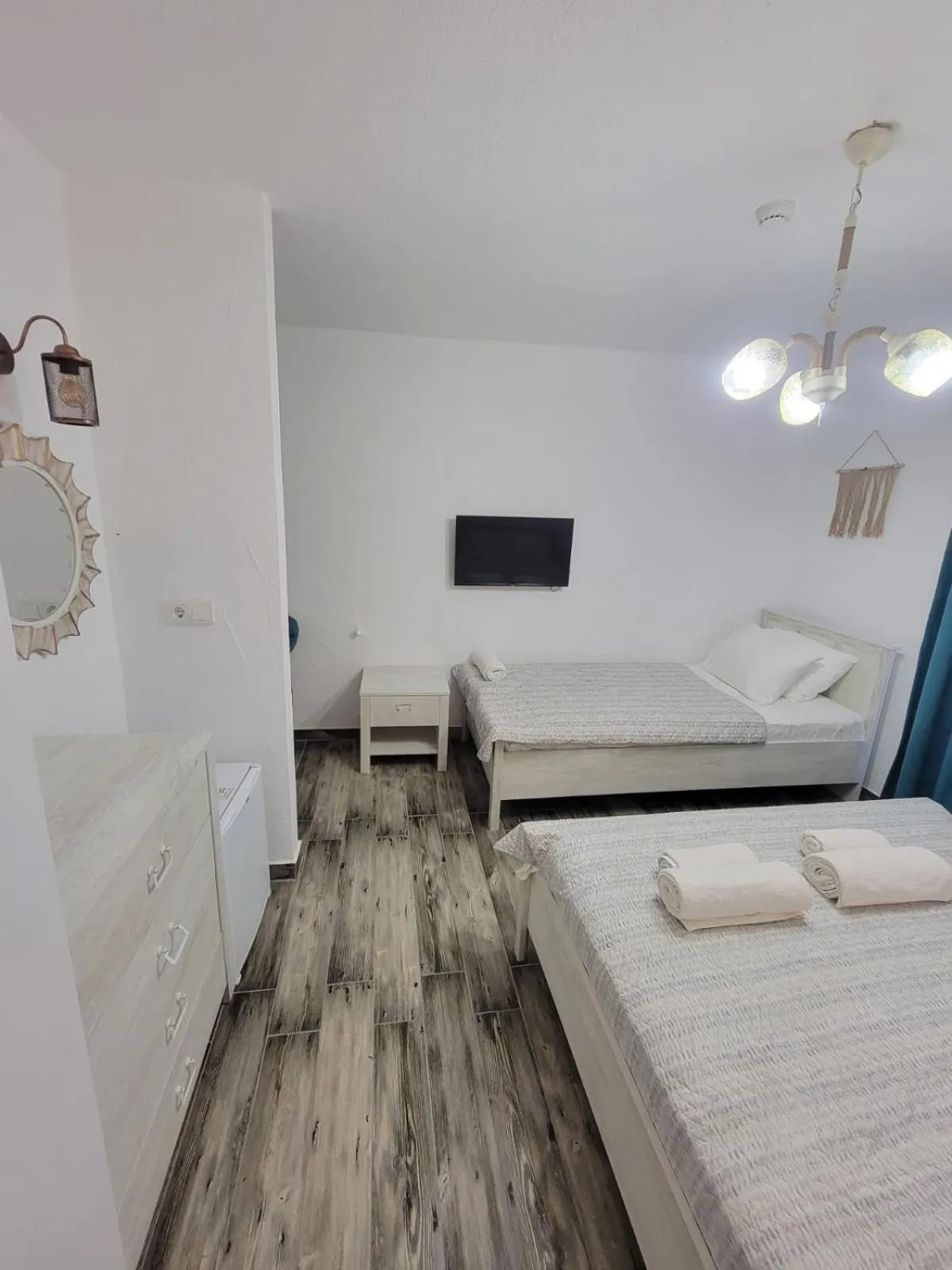 Bed in Paris Alaçatı Butik Otel