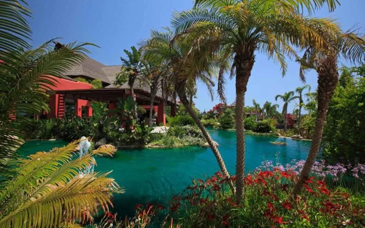 Asia Gardens Hotel & Thai Spa, a Royal Hideaway Hotel