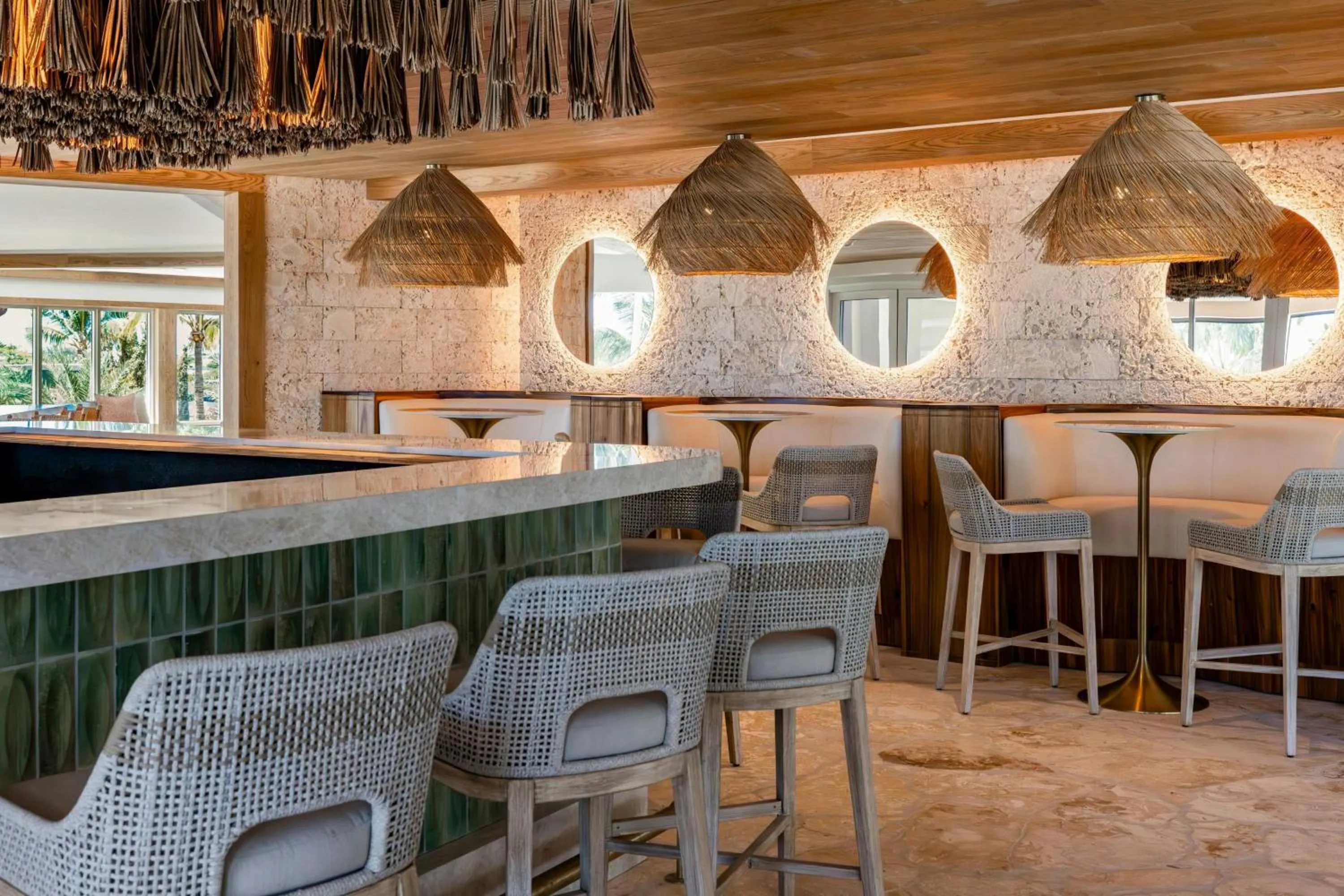 Lounge or bar in Salterra, a Luxury Collection Resort & Spa, South Caicos