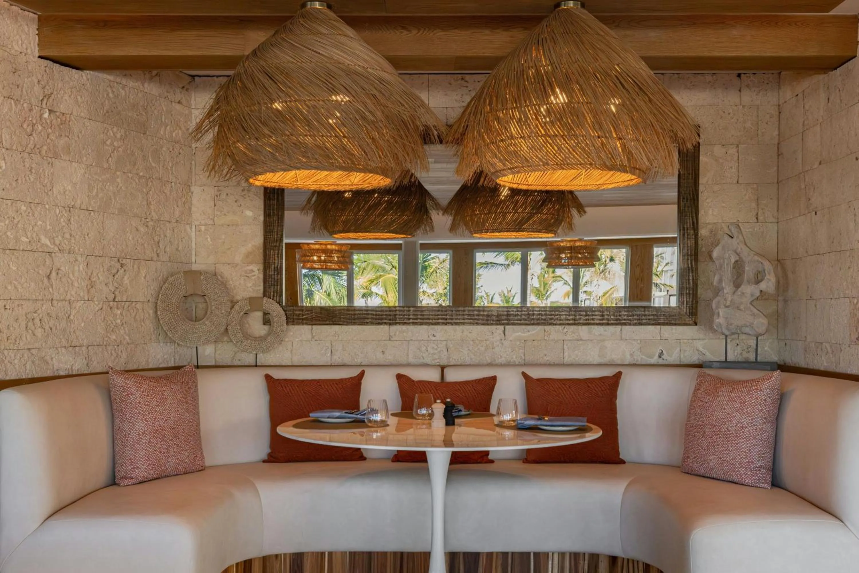 Lounge or bar in Salterra, a Luxury Collection Resort & Spa, South Caicos