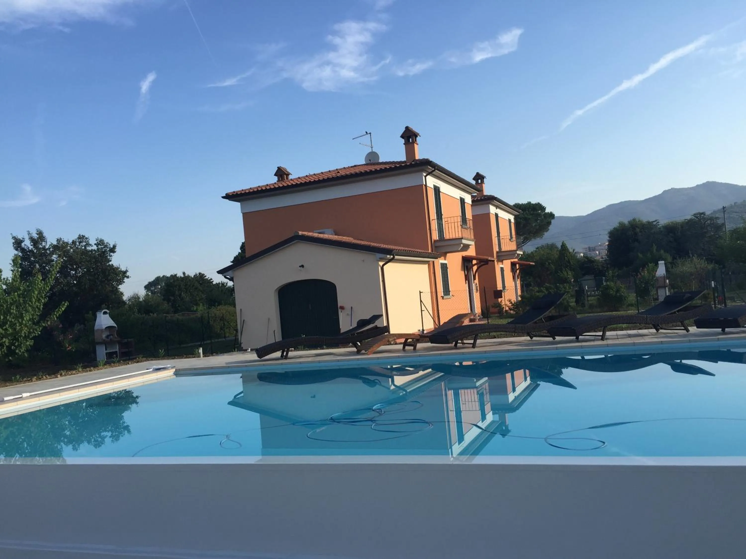Three-Bedroom House - single occupancy in Casa dei Girasoli