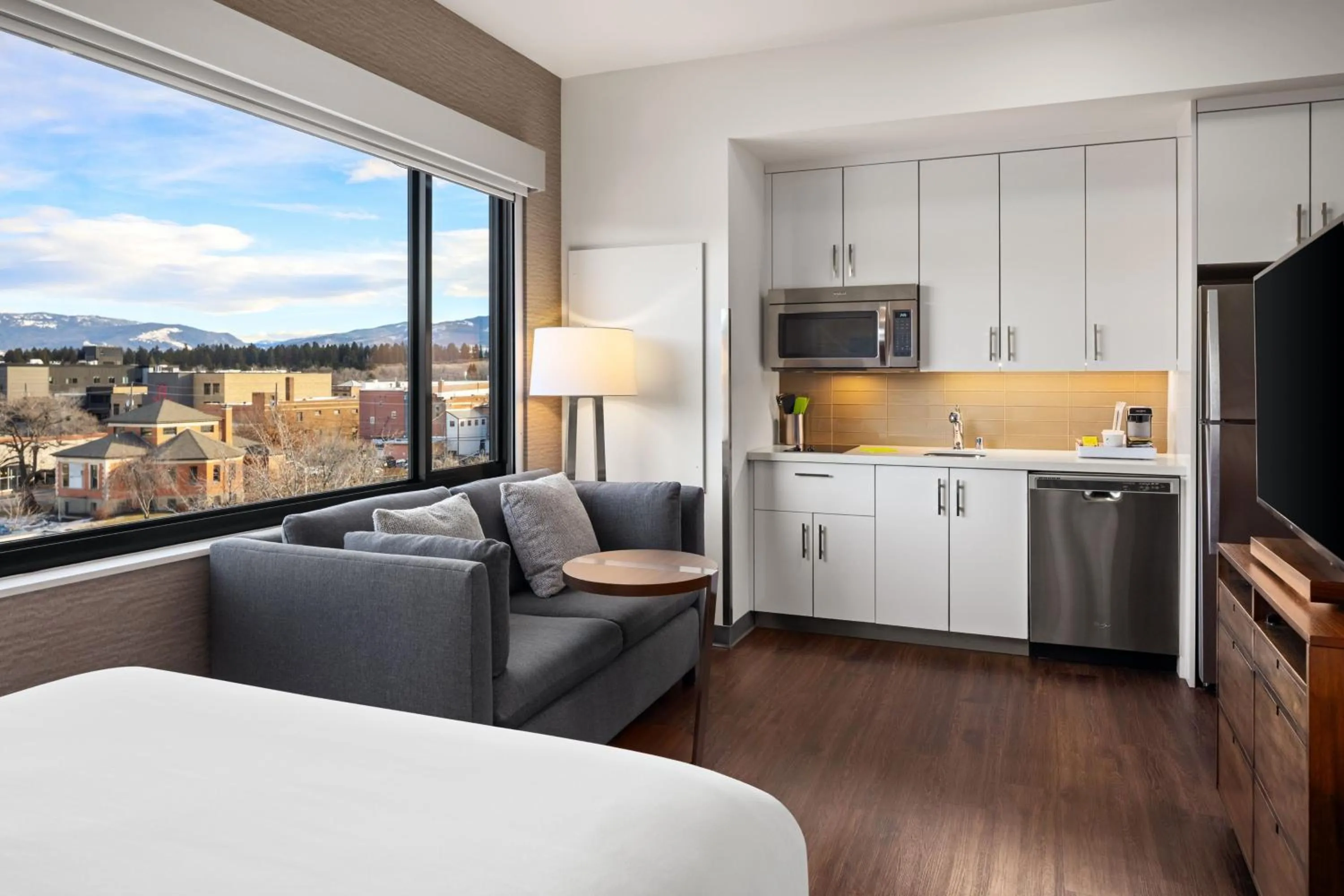 Photo of the whole room in Element Bozeman