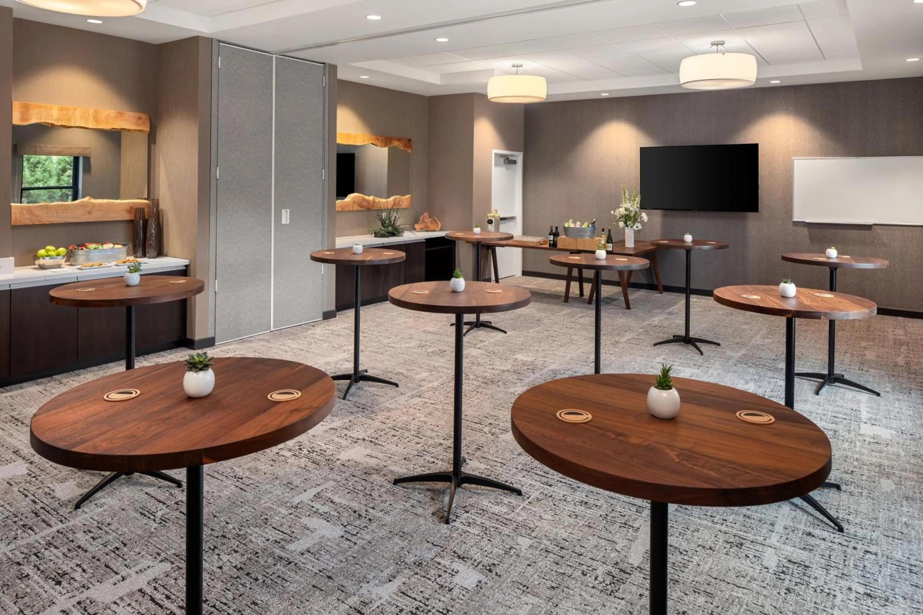 Meeting/conference room in Element Bozeman