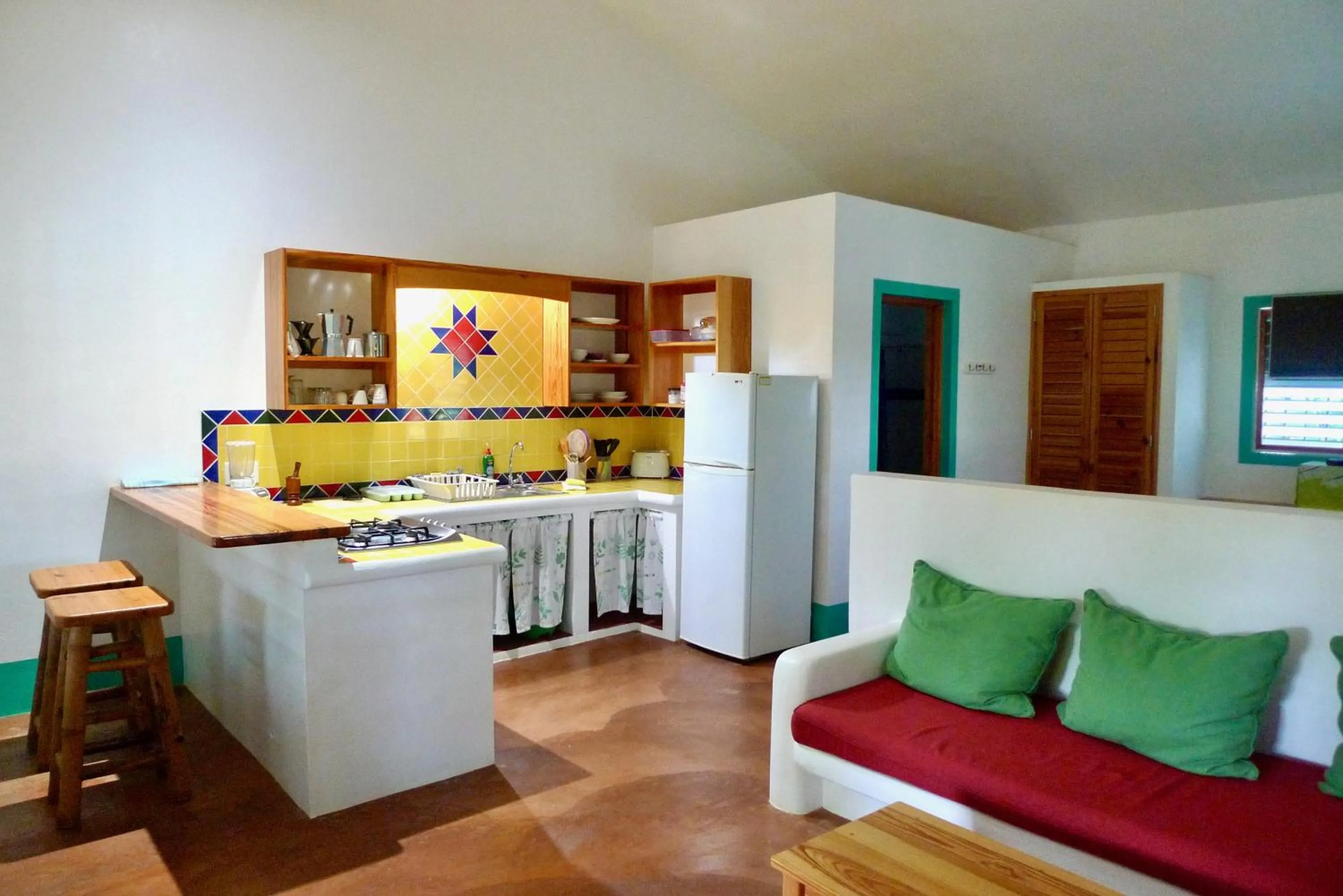 Kitchen or kitchenette in Apart-Hotel Garden Villa