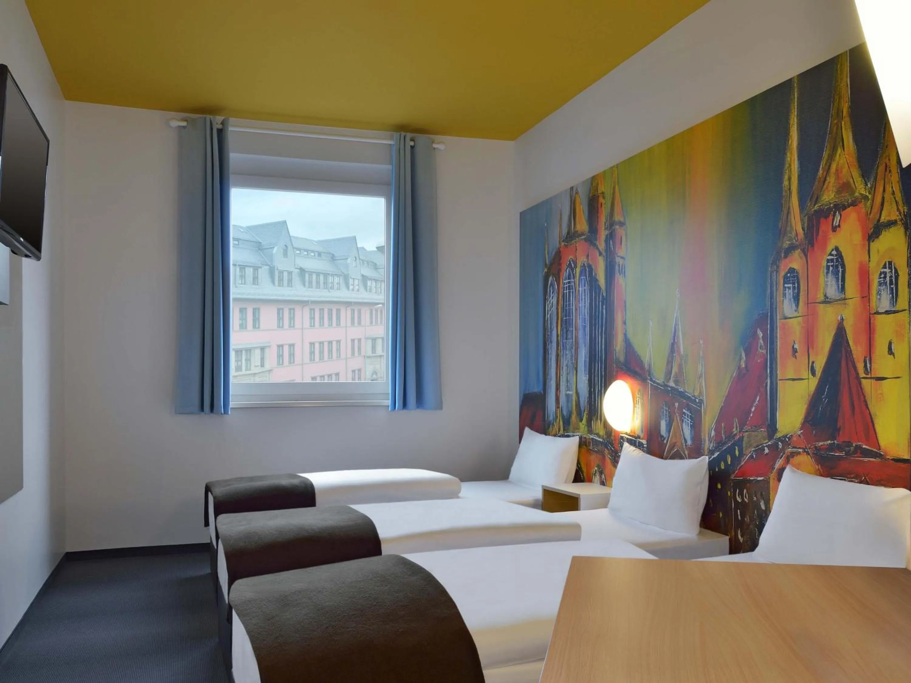 Photo of the whole room, Bed in B&B HOTEL Erfurt-Hbf