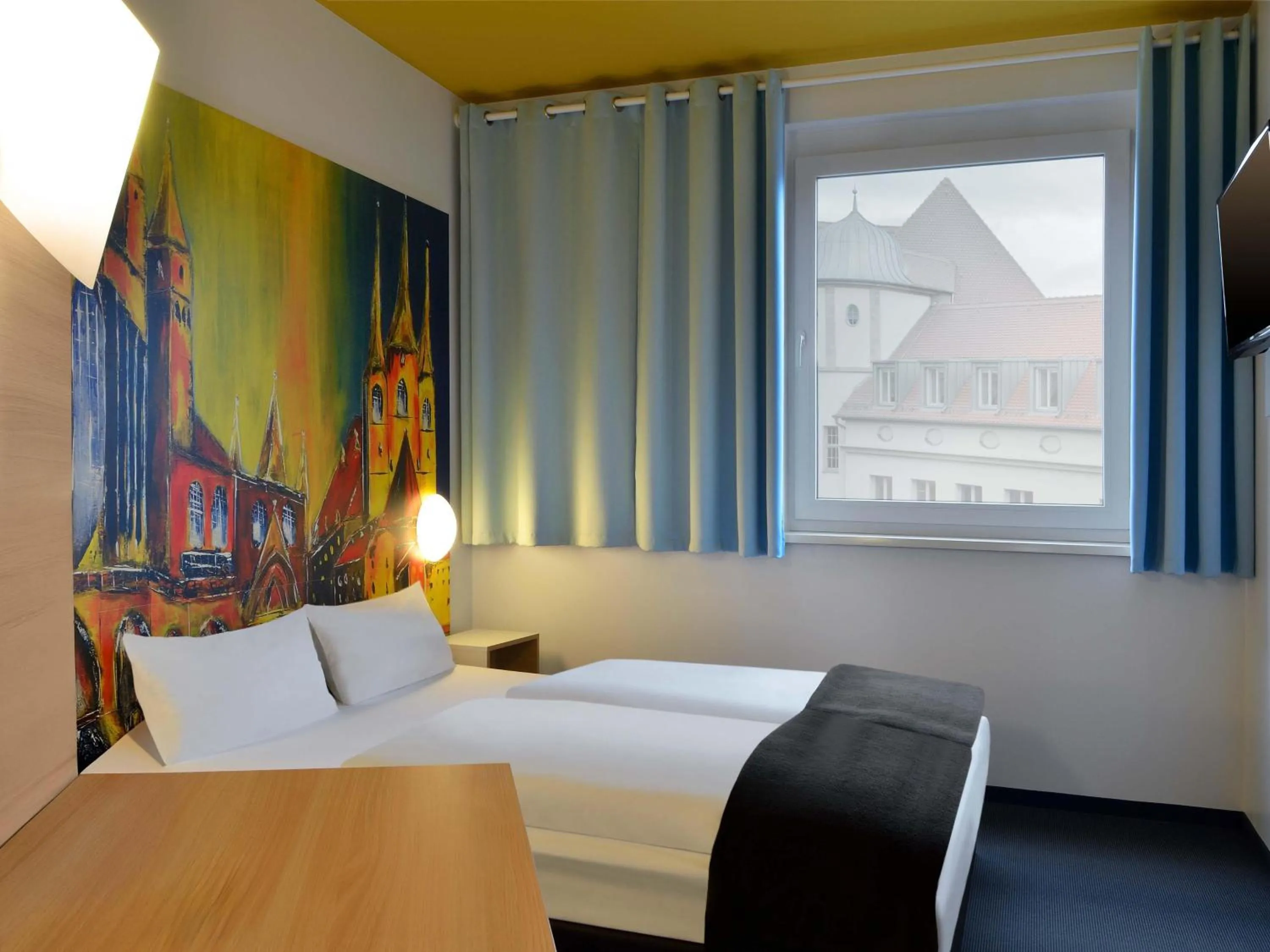Bed in B&B HOTEL Erfurt-Hbf