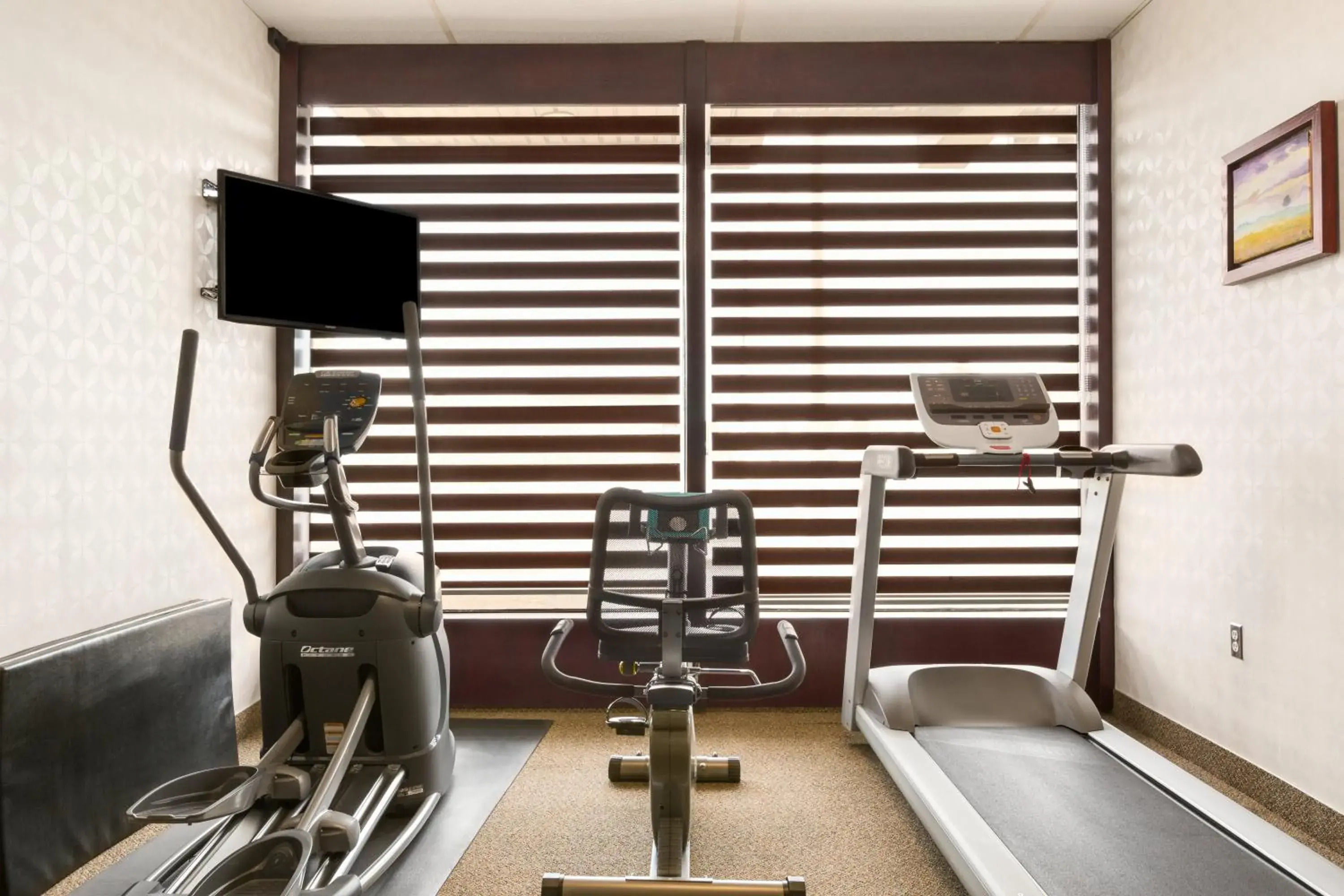 Fitness centre/facilities in Days Inn by Wyndham Vermilion Fitness centre/facilities in Days Inn by Wyndham Vermilion