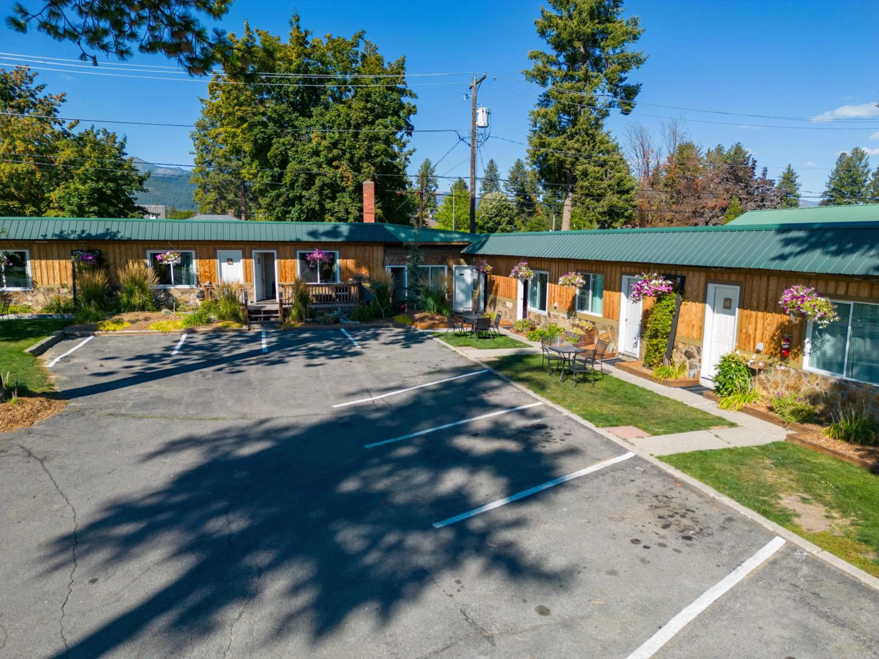 Property building in Evergreen Motel