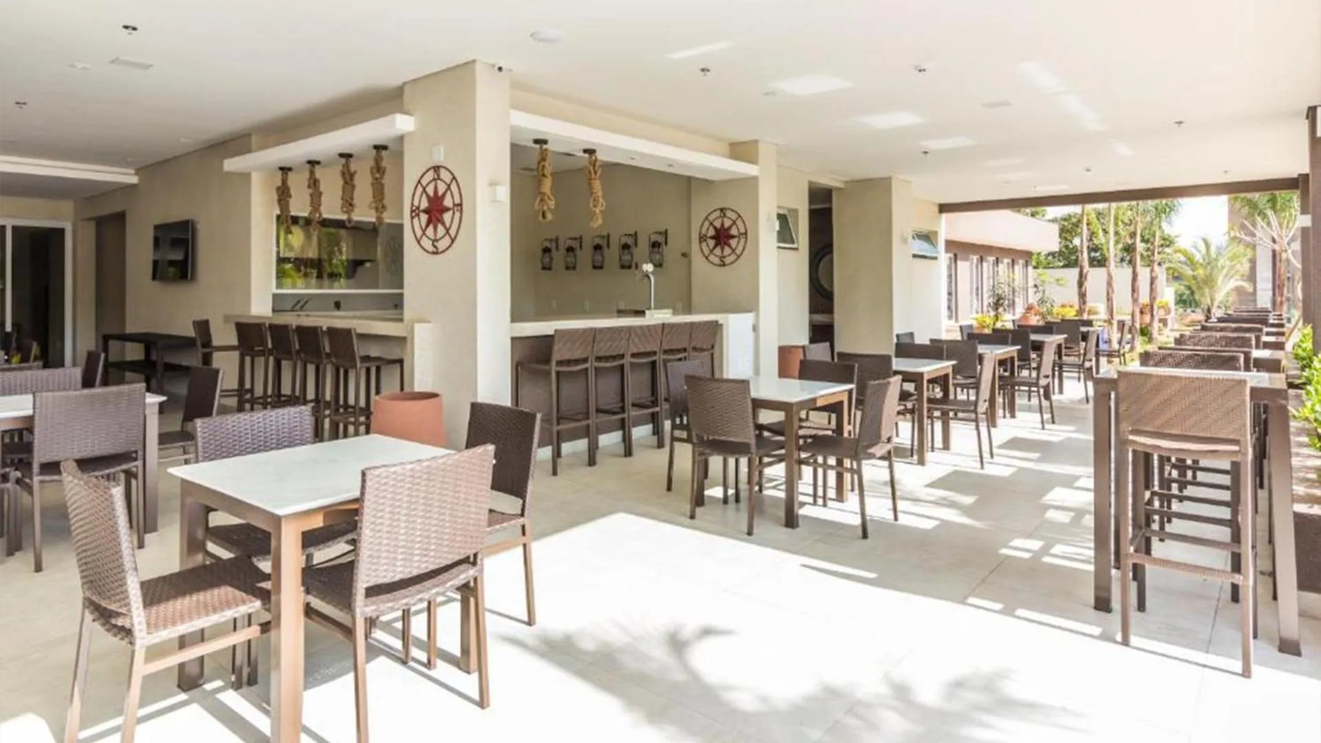 Restaurant/places to eat in Hot Beach Celebration