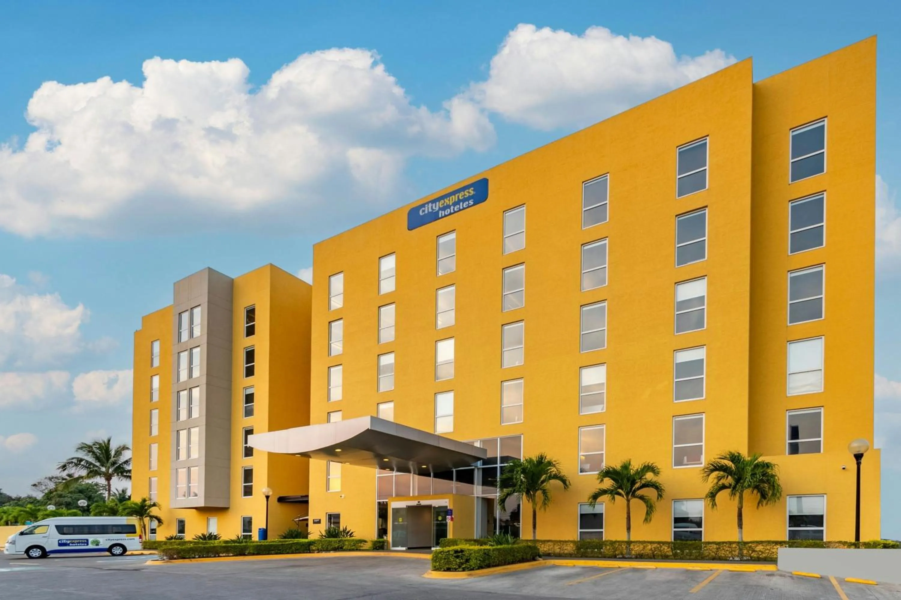 Property building in City Express by Marriott Tuxpan