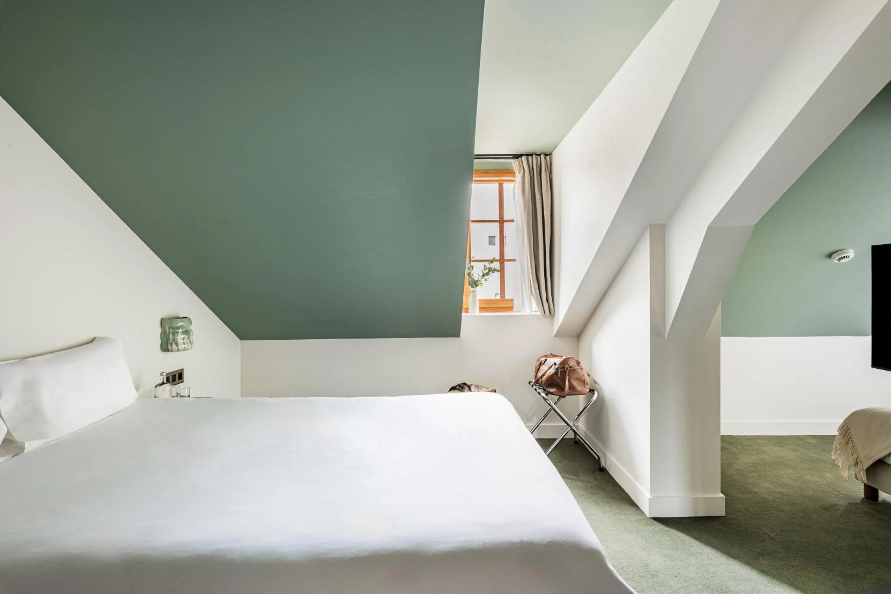 Bedroom, Bed in Hôtel La Cour du 6