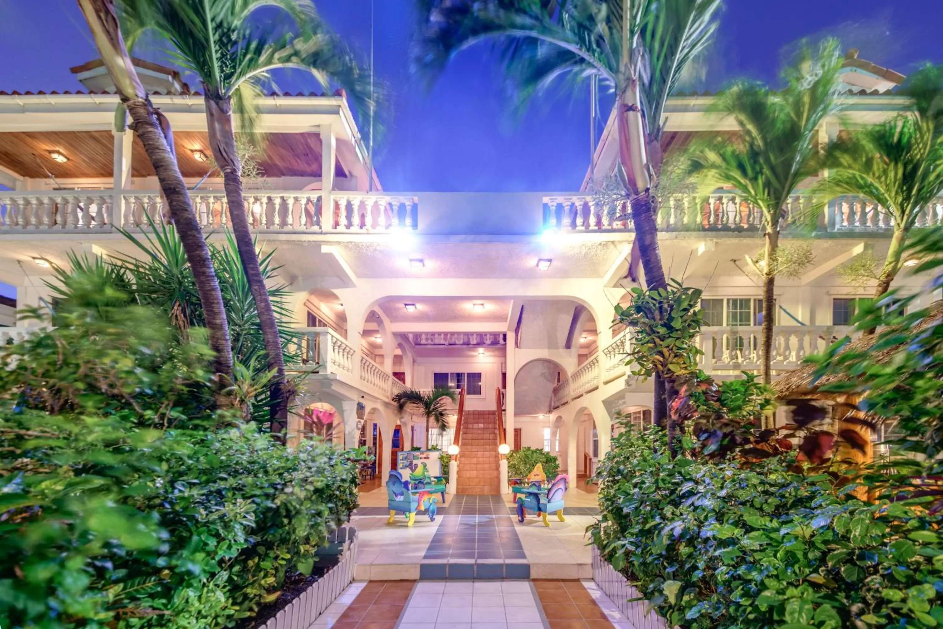 Facade/entrance in Blue Tang Inn