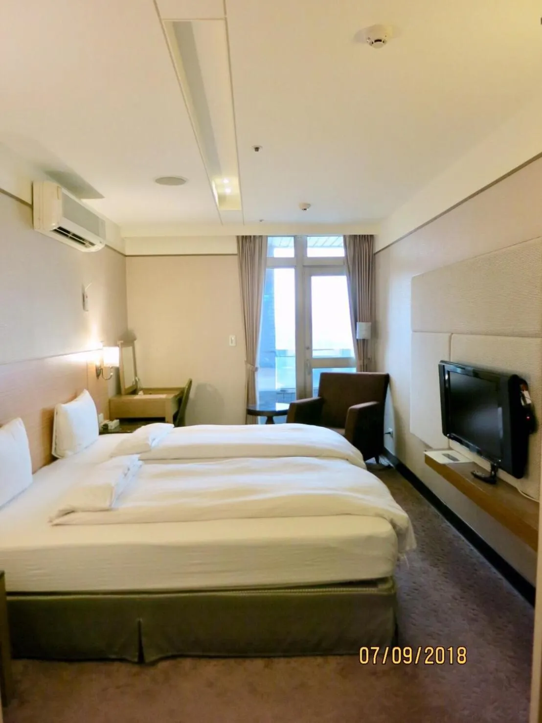 Sea view, Bed in Rhine Inn
