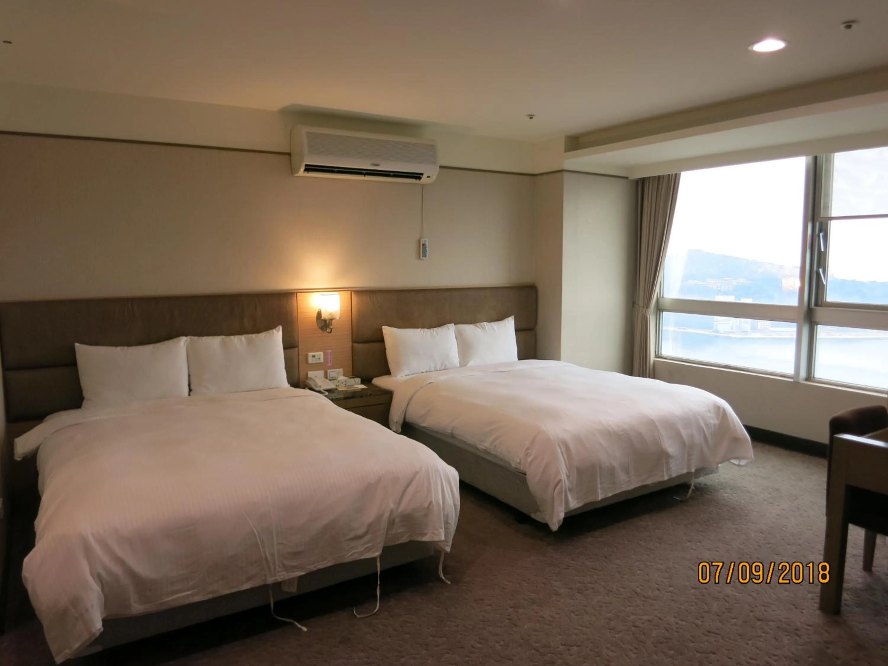 Bedroom, Bed in Rhine Inn