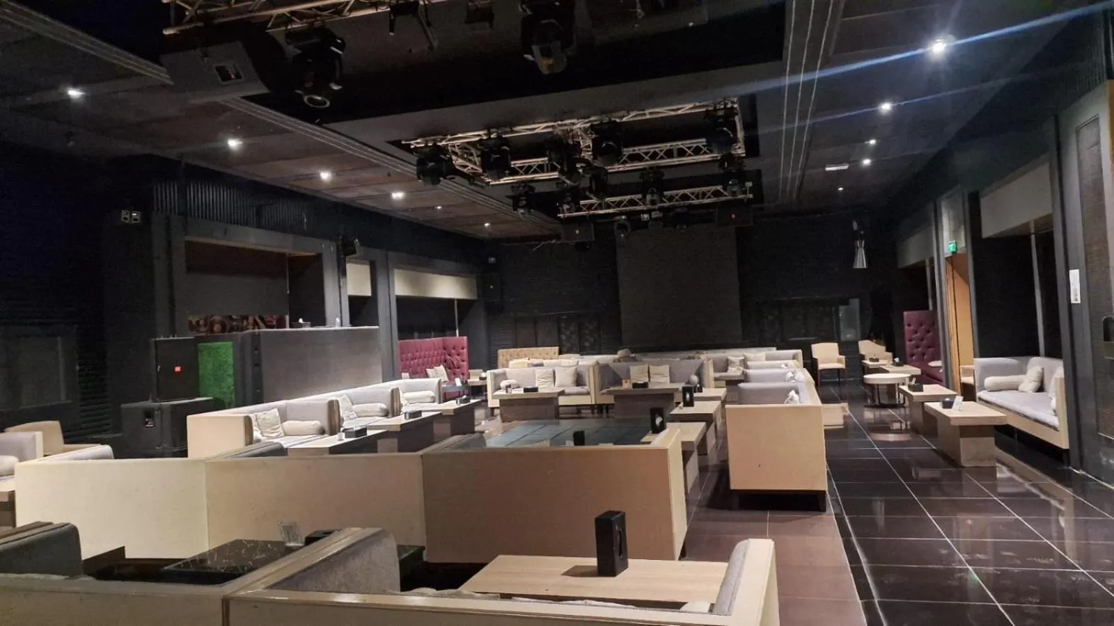 Restaurant/places to eat in Ramee Rose Hotel