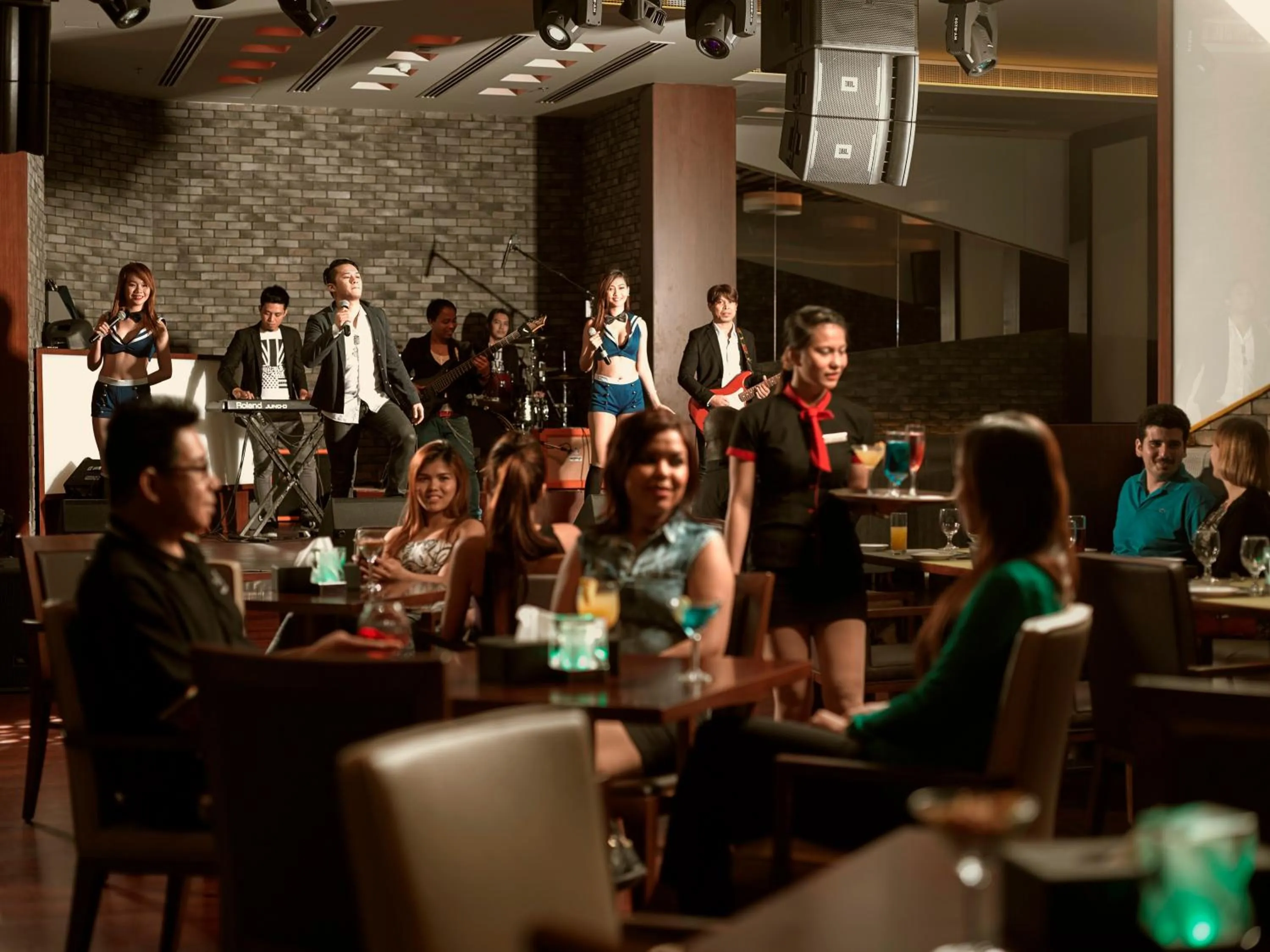 Evening entertainment in Ramee Rose Hotel