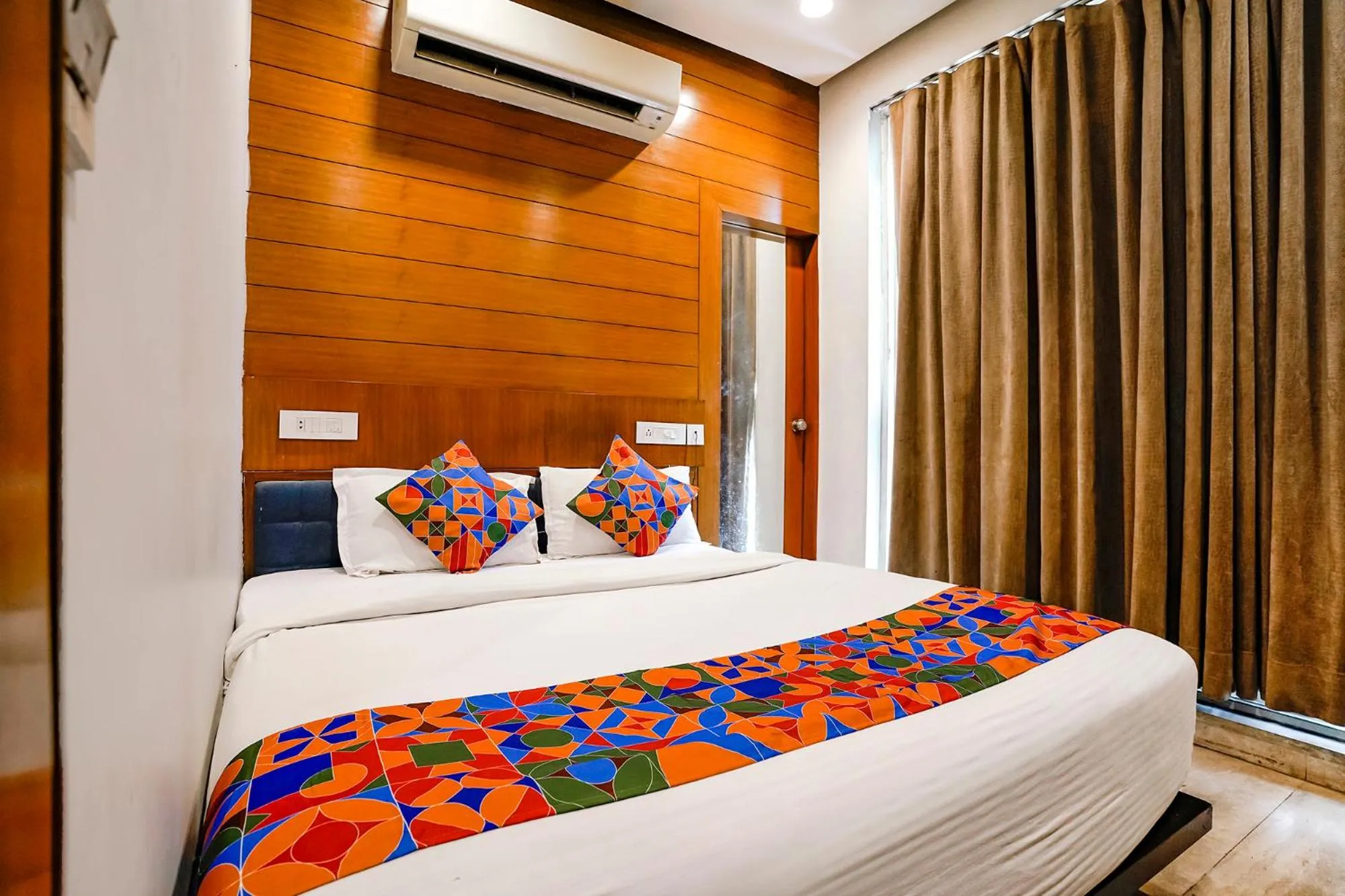 Bed in FabHotel Kyra - Near Airport Road