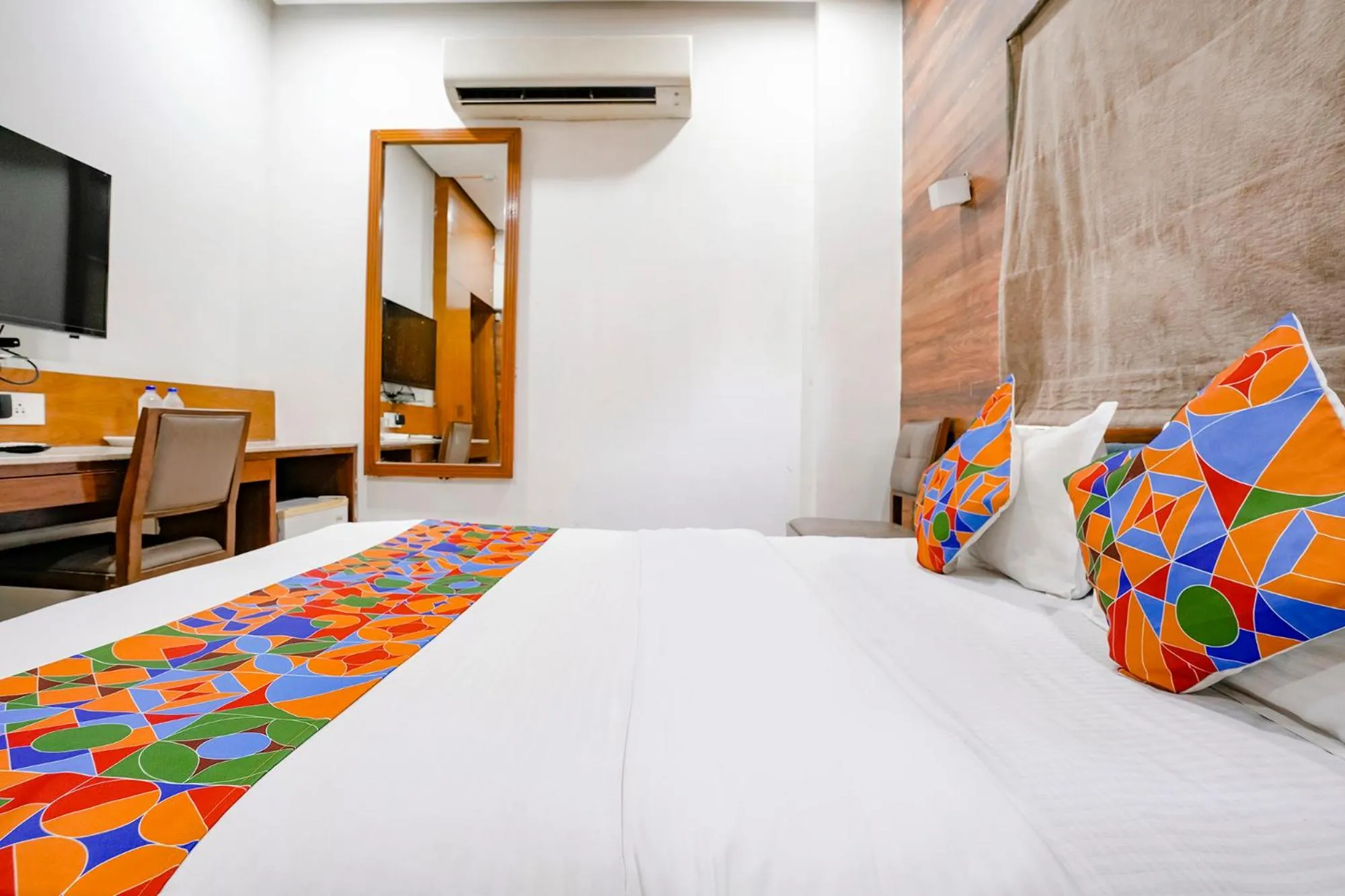 Bed in FabHotel Kyra - Near Airport Road