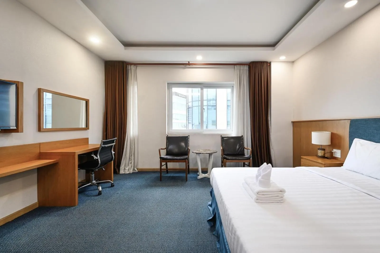 Sunshine Airport Hotel