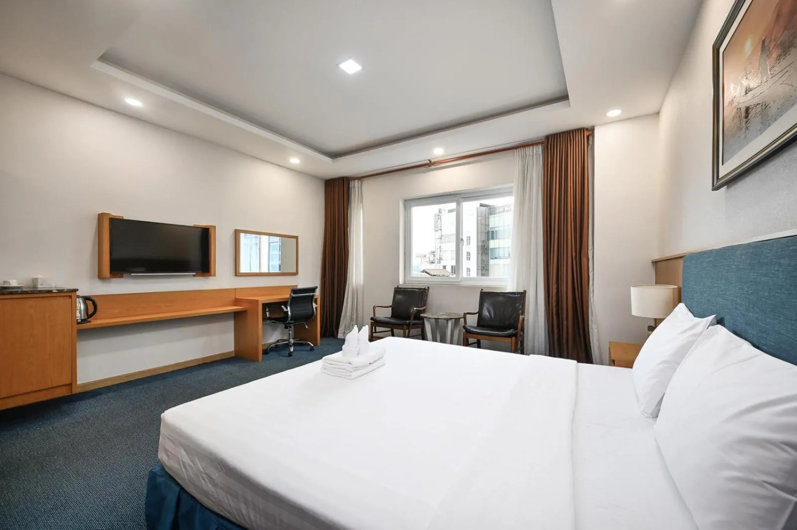 Sunshine Airport Hotel
