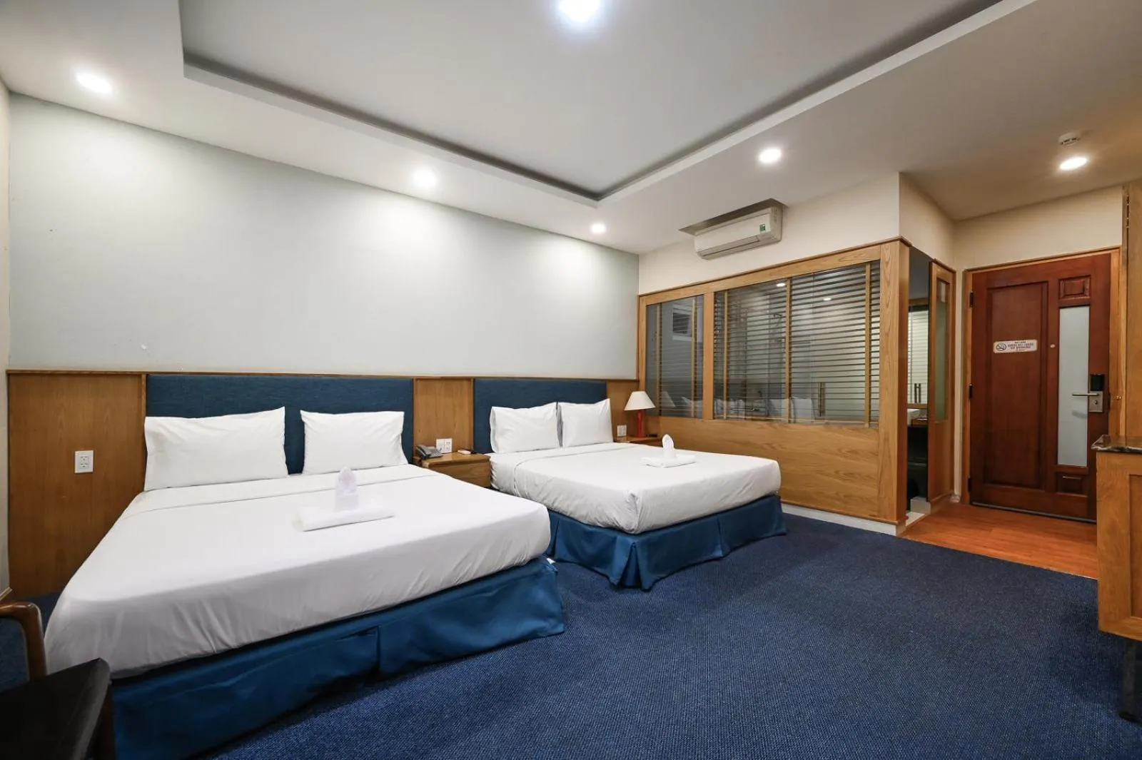 Deluxe Twin Room in Sunshine Airport Hotel