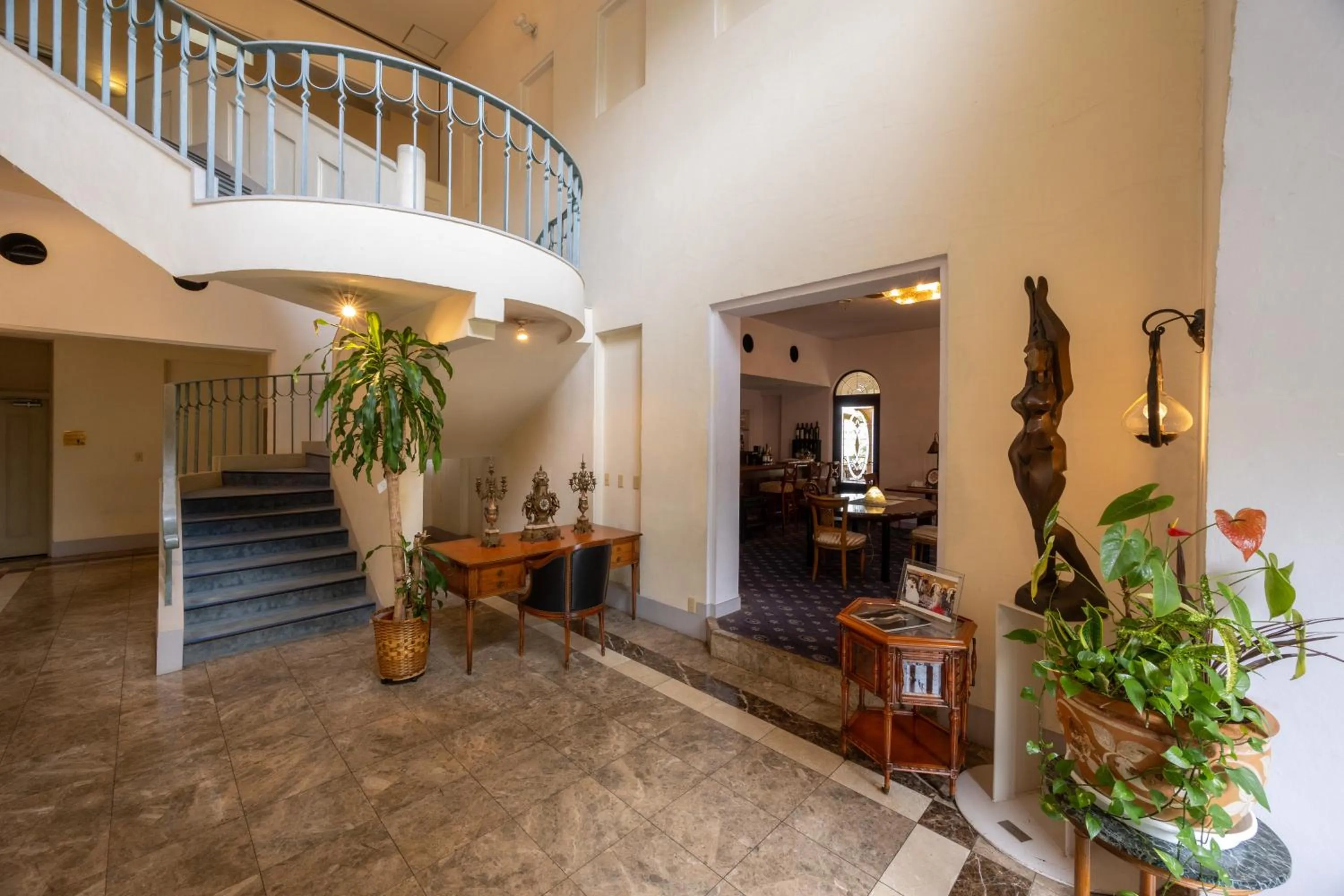 Communal lounge/ TV room in Auberge Le Temps