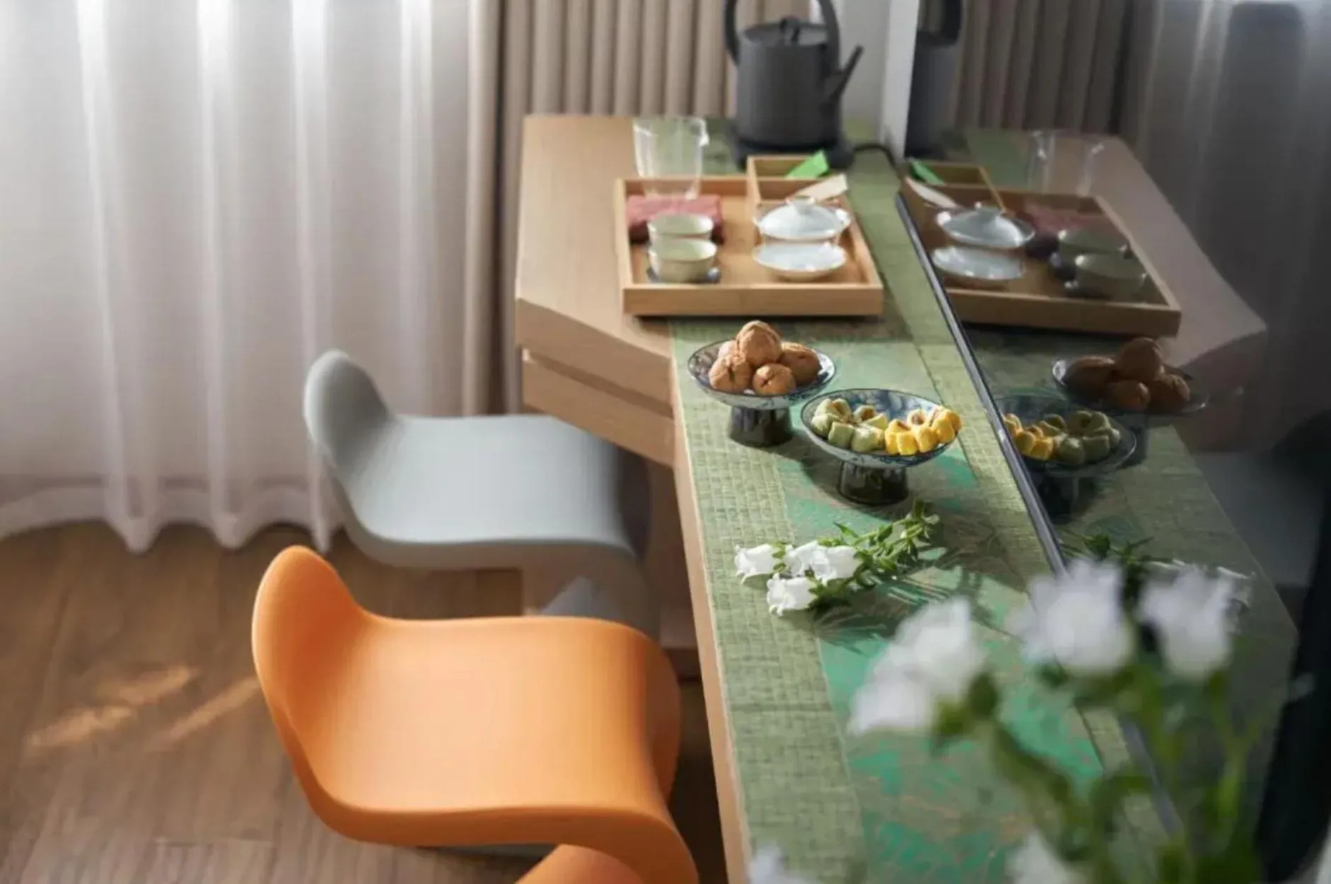 Coffee/tea facilities in The Hidden House Aesthetic Life Courtyard Hotel Kuanzhai Alley People's Park Subway Station Branch