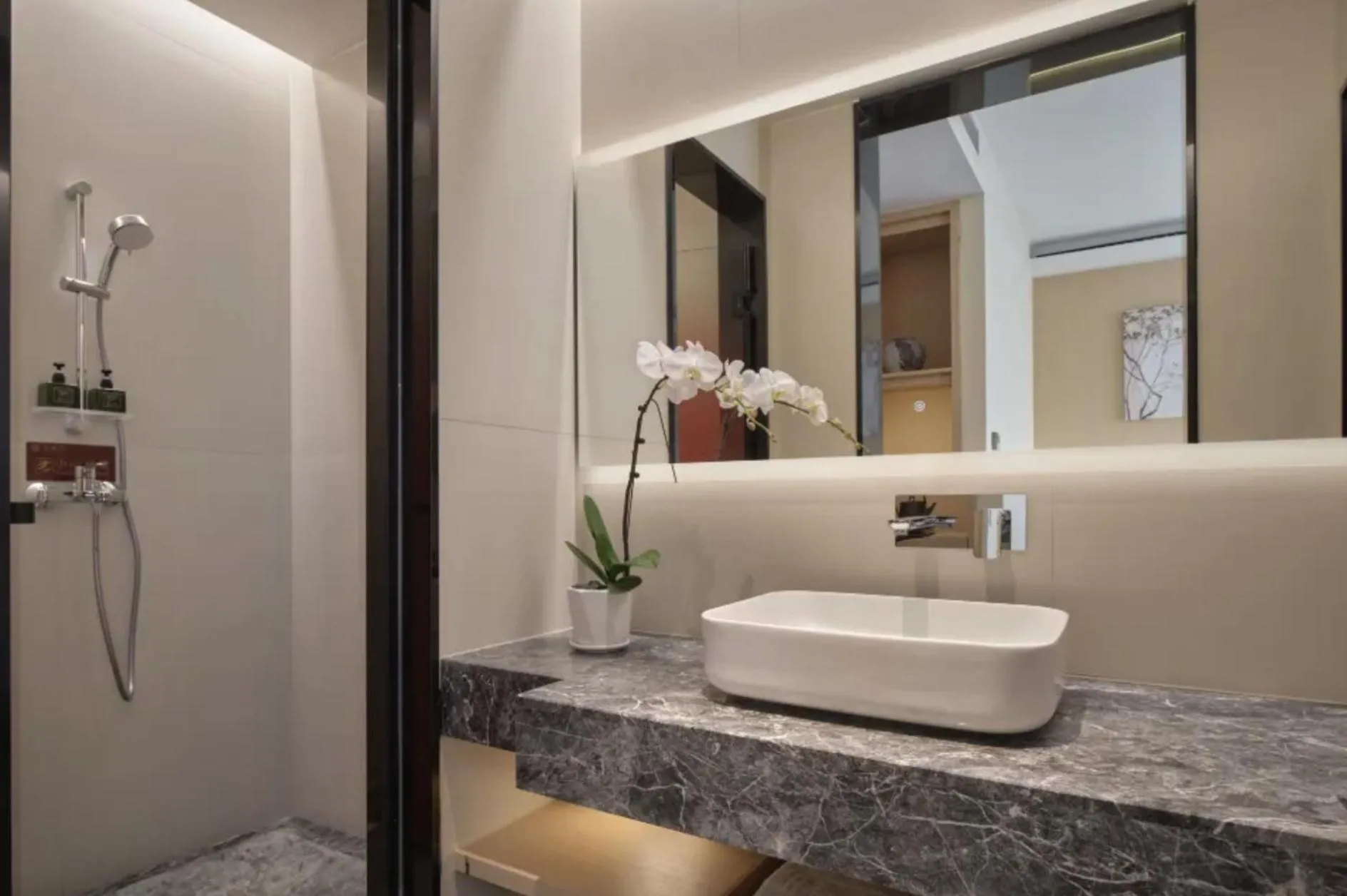 Bathroom in The Hidden House Aesthetic Life Courtyard Hotel Kuanzhai Alley People's Park Subway Station Branch
