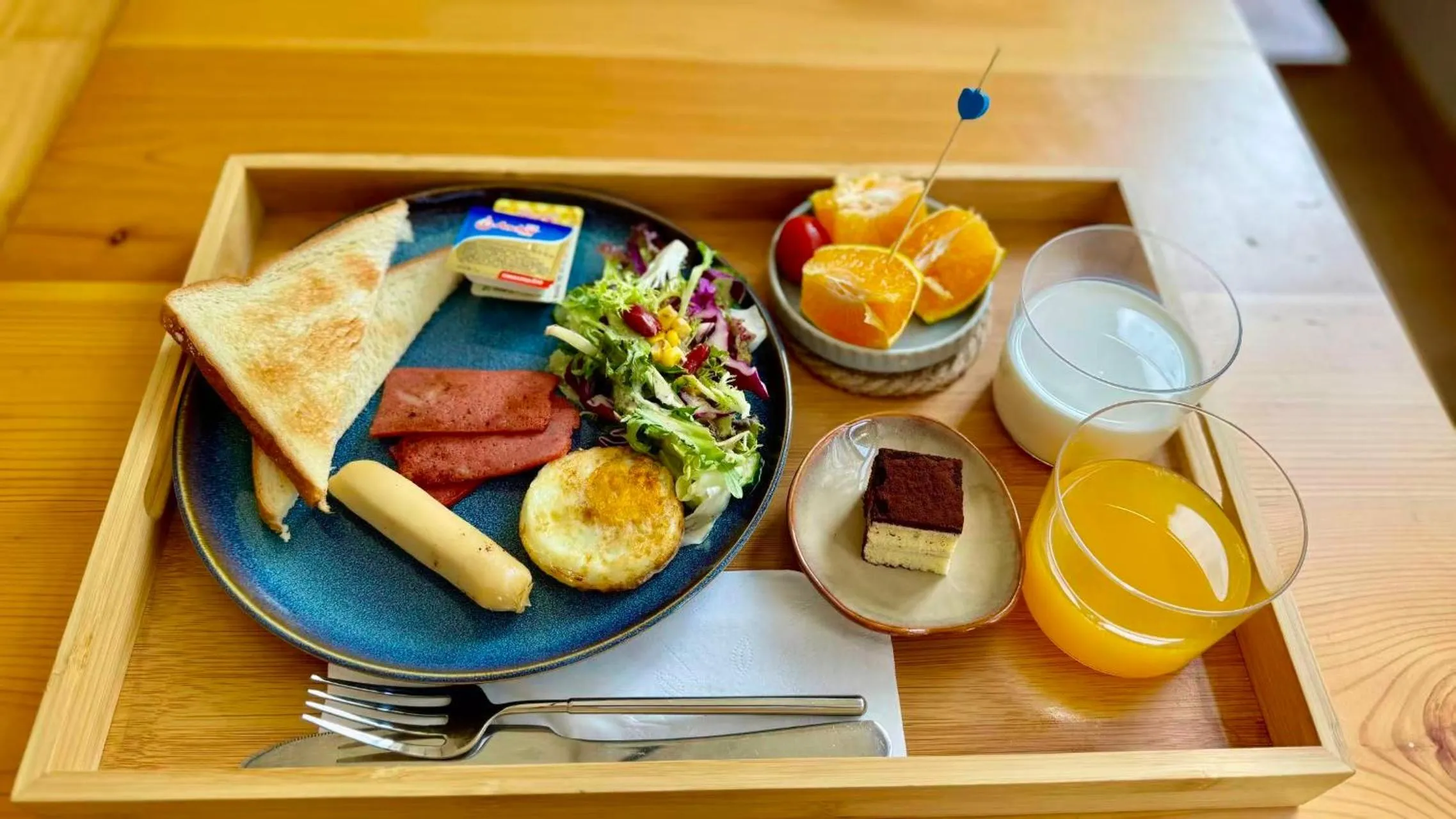 Breakfast in The Hidden House Aesthetic Life Courtyard Hotel Kuanzhai Alley People's Park Subway Station Branch