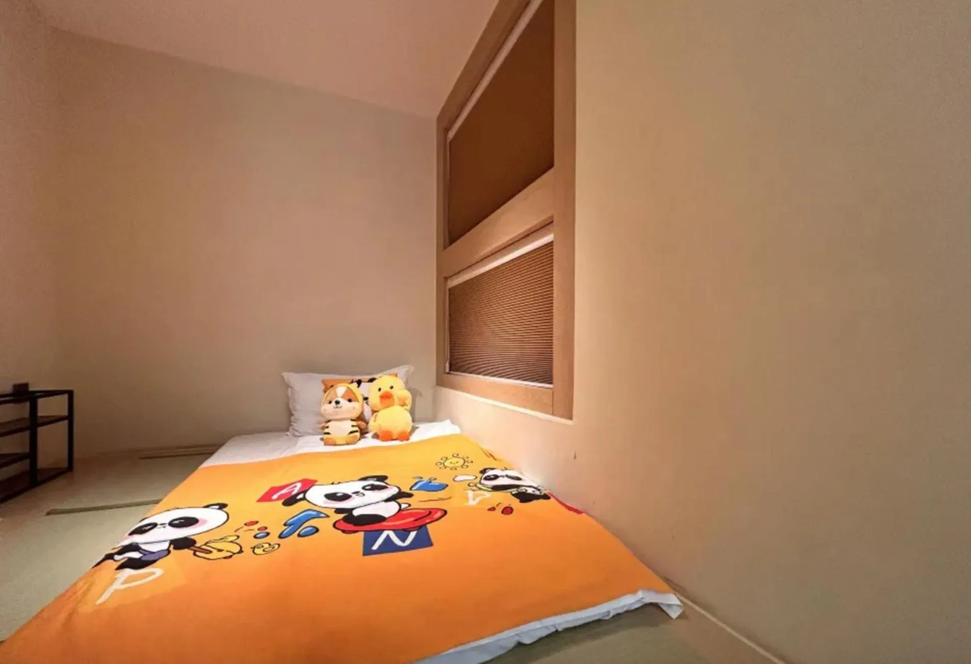 Bedroom, Bed in The Hidden House Aesthetic Life Courtyard Hotel Kuanzhai Alley People's Park Subway Station Branch