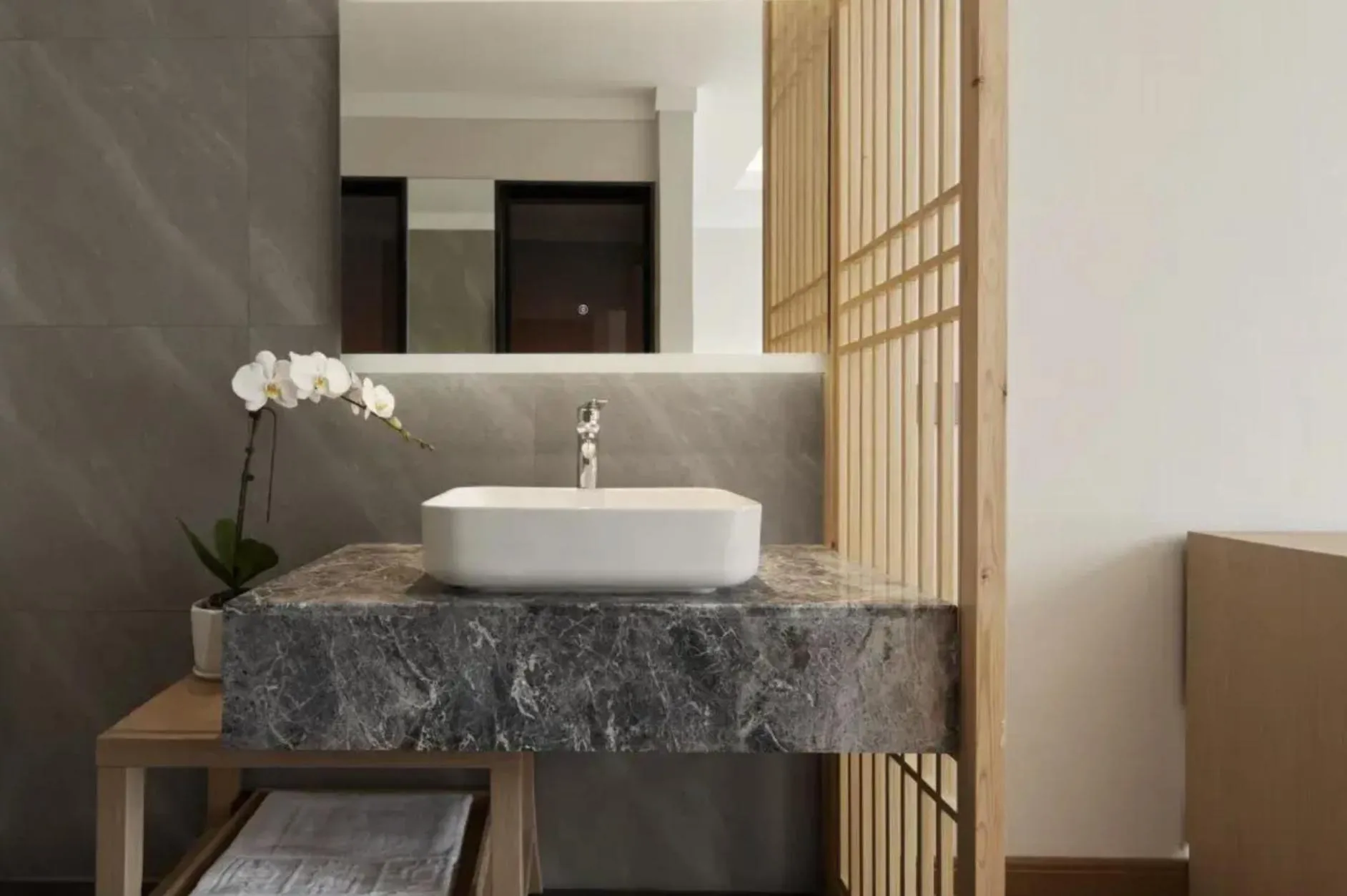 Bathroom in The Hidden House Aesthetic Life Courtyard Hotel Kuanzhai Alley People's Park Subway Station Branch