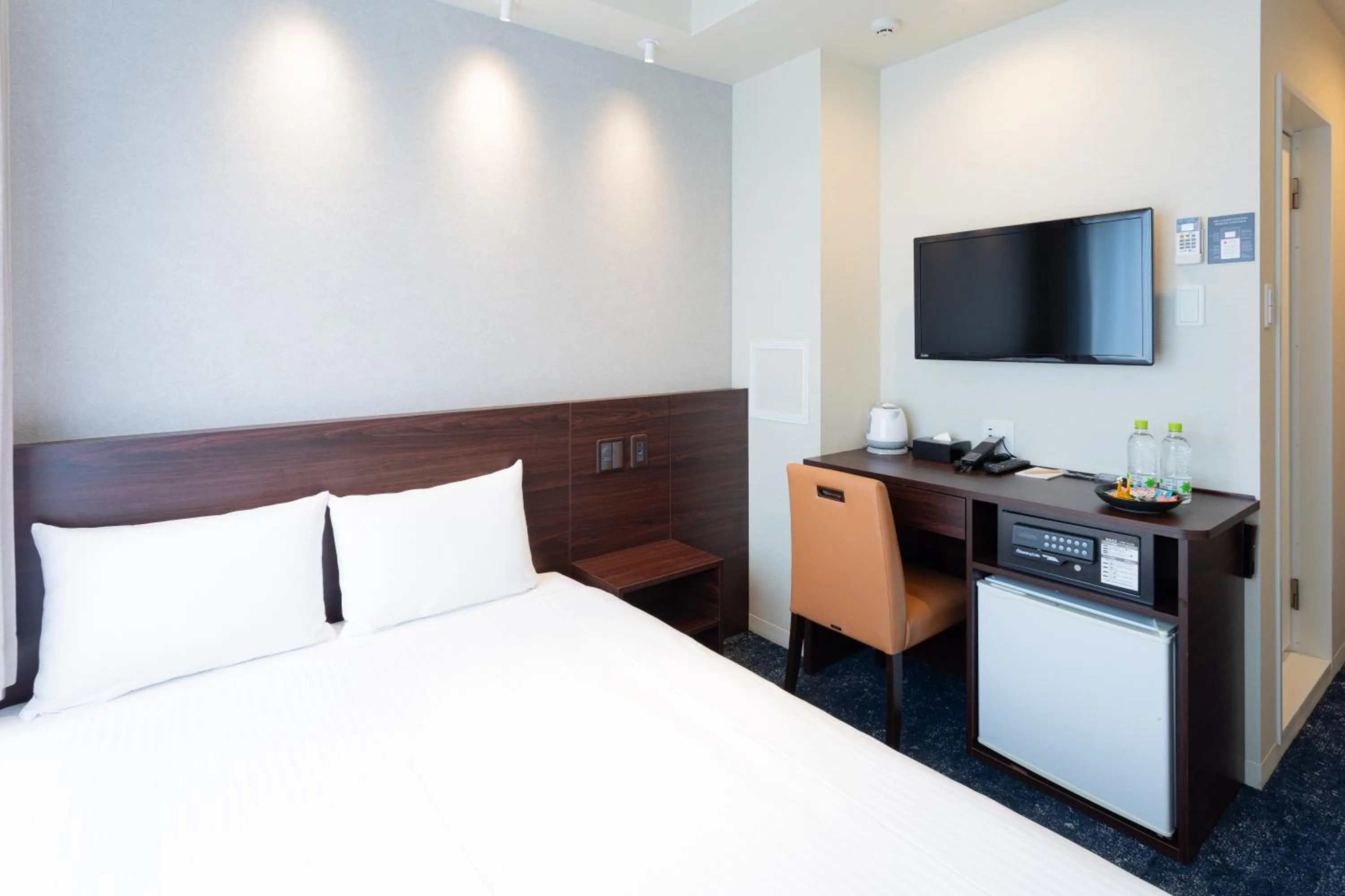 Bed in Far East Village Hotel Osaka, Honmachi