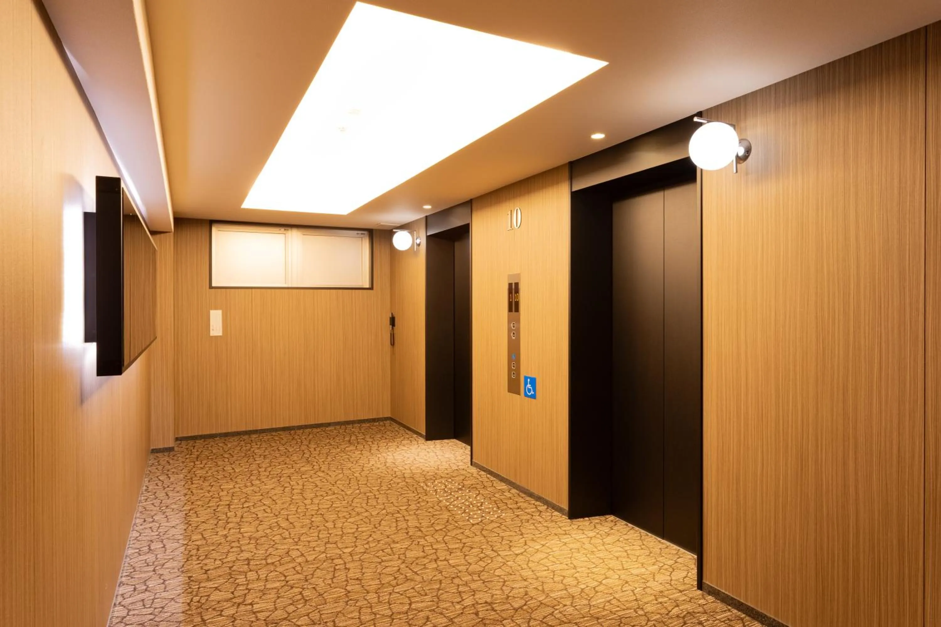 elevator in Far East Village Hotel Osaka, Honmachi