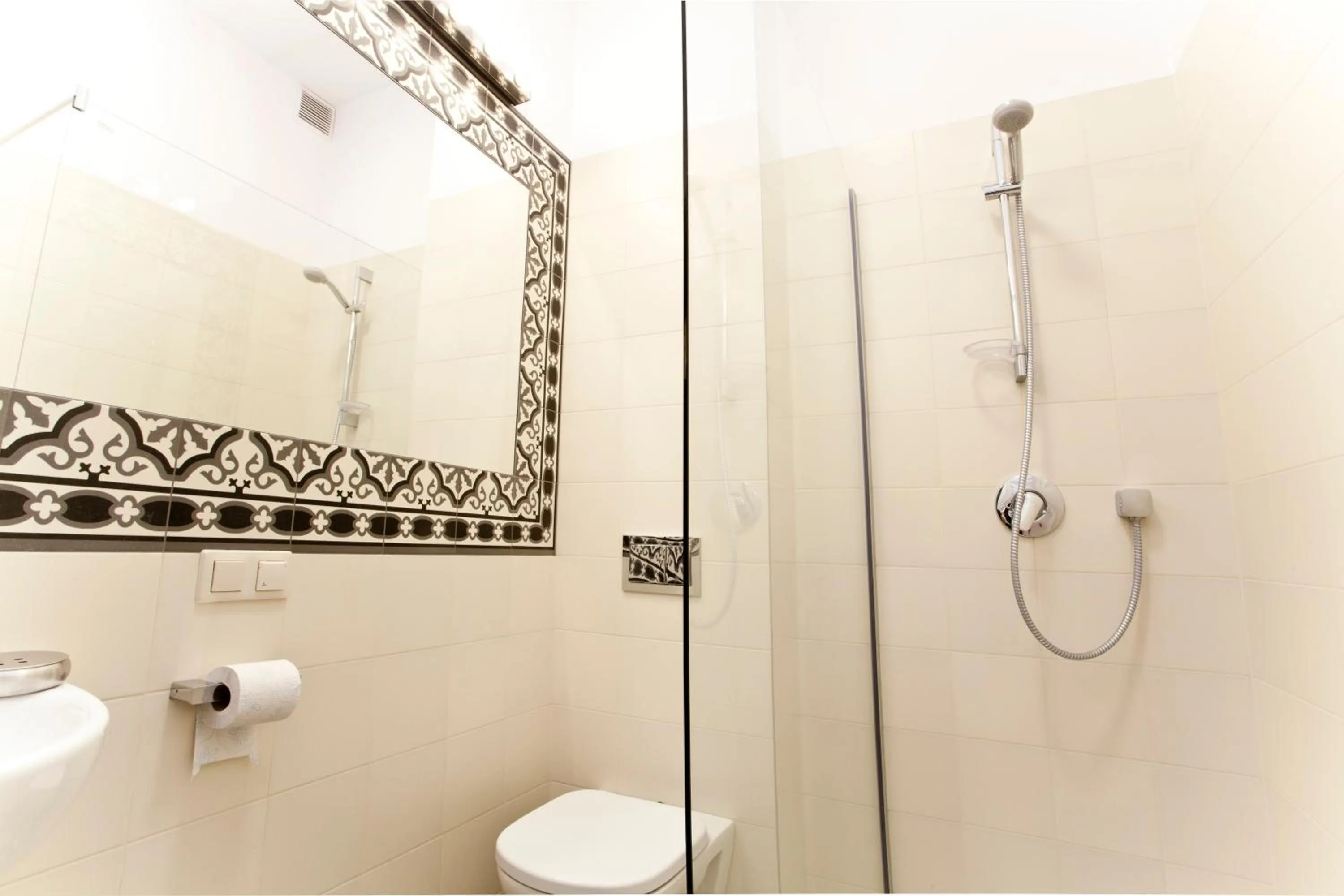 Bathroom in Krakow Townhouse