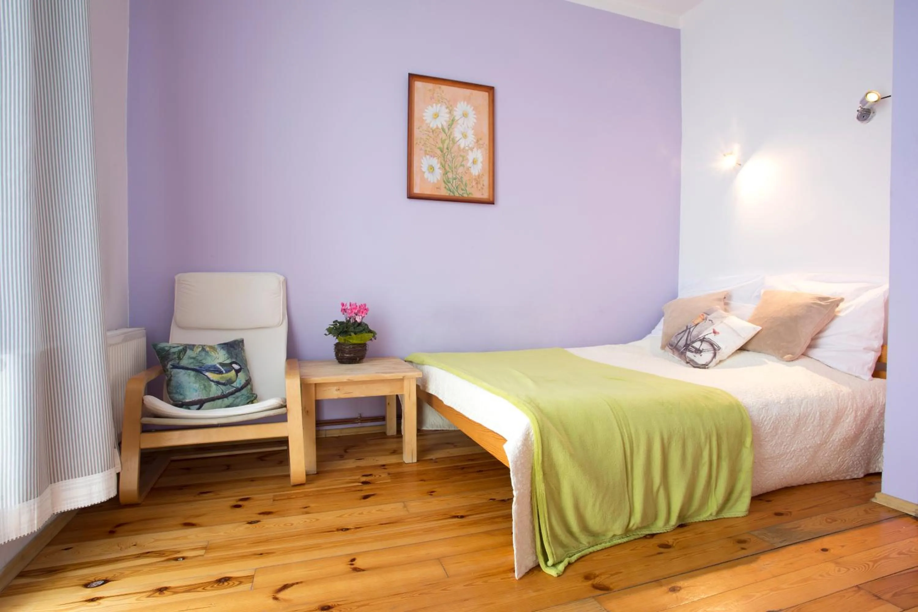 Photo of the whole room, Bed in Krakow Townhouse