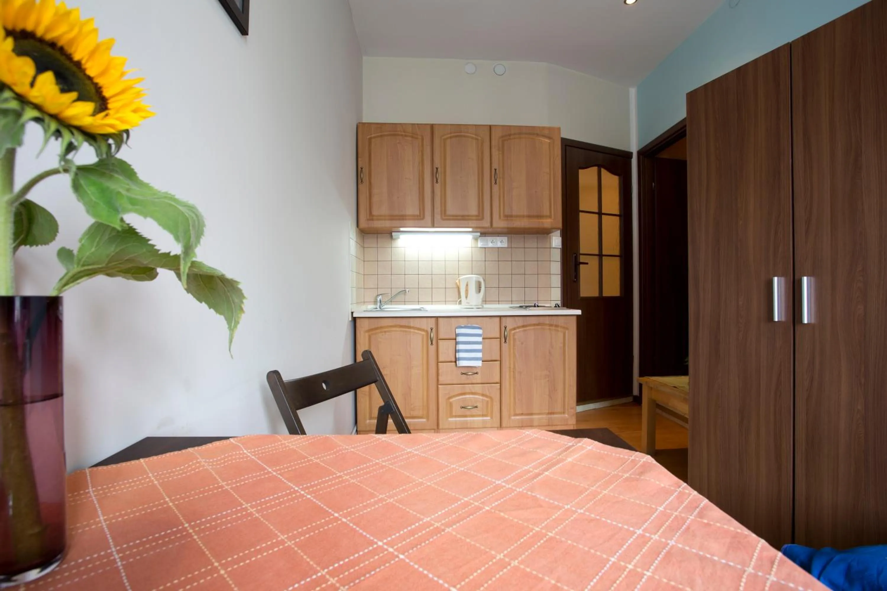 Kitchen or kitchenette, Bed in Krakow Townhouse