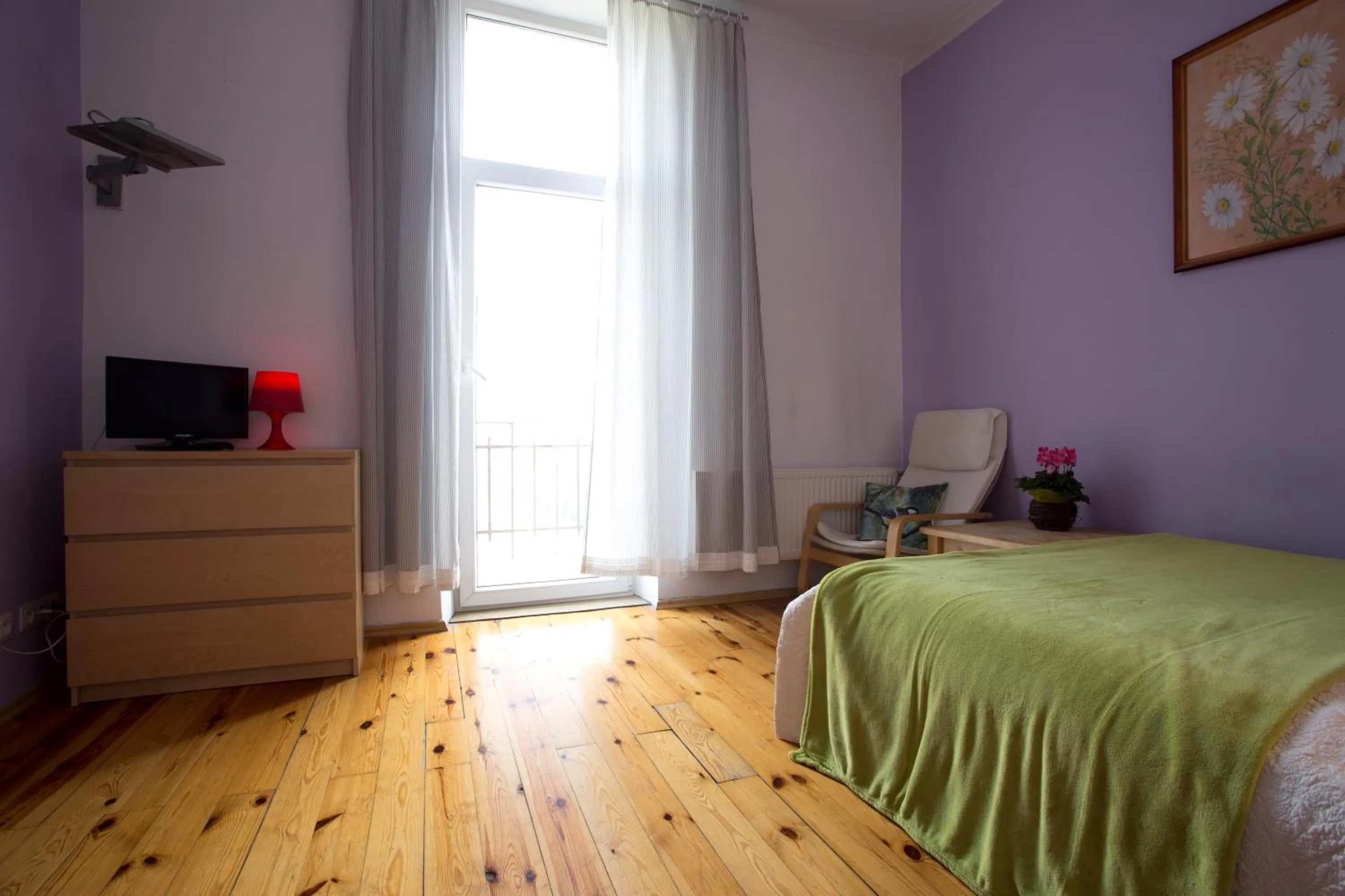 Day, Bed in Krakow Townhouse